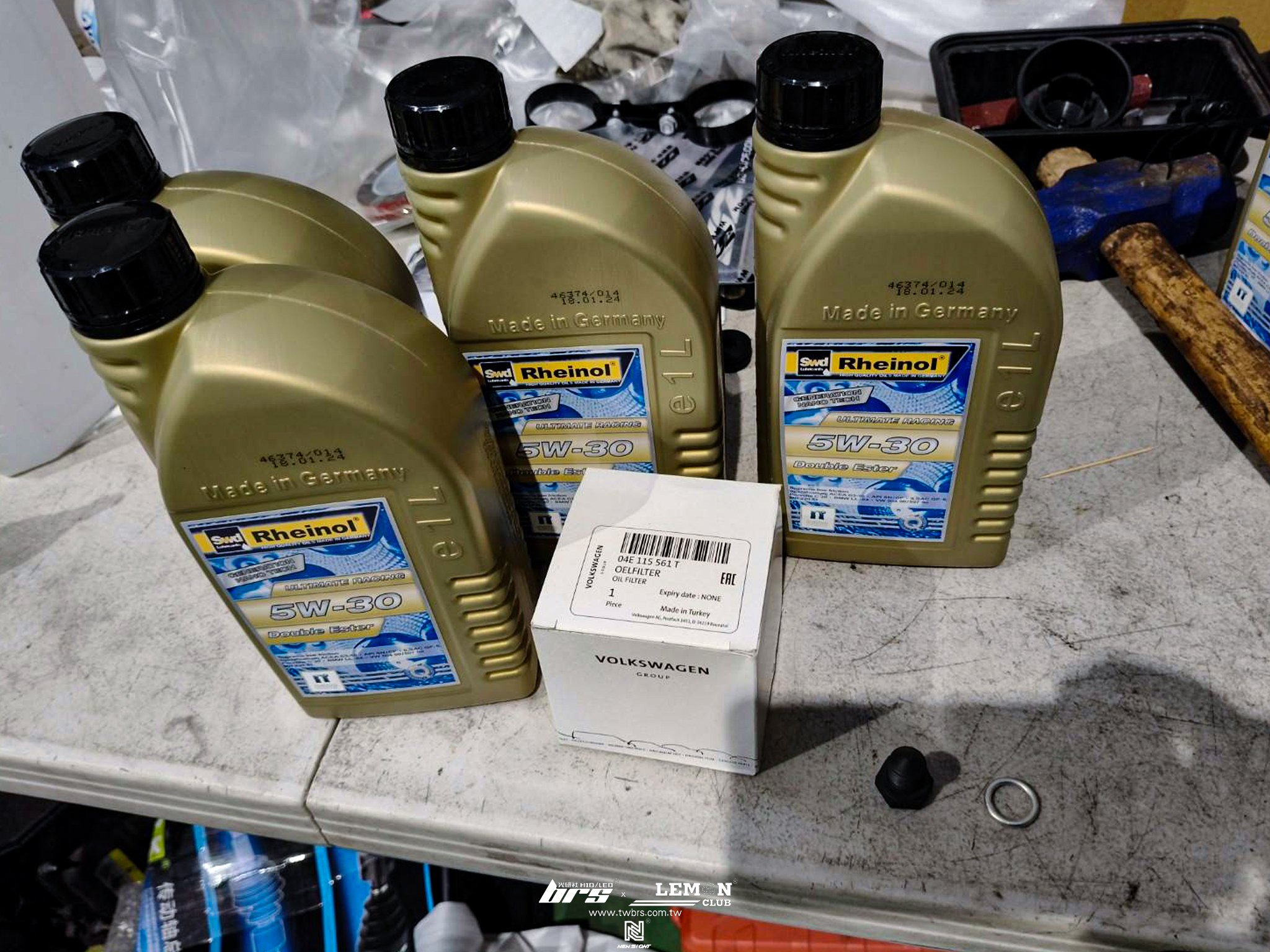 Skoda Superb 保養 德國Rheinol萊茵機油5W30更換+原廠機油芯更換+原廠洩油螺絲+墊片更換