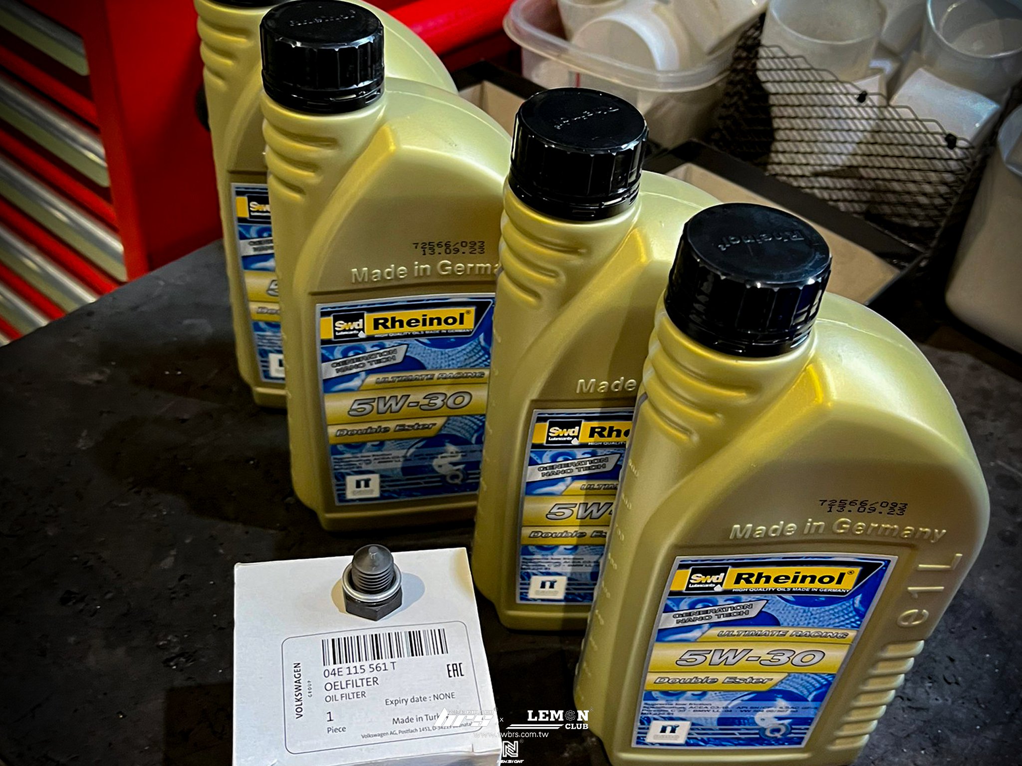 Volkswagen Polo 保養 德國Rheinol萊茵機油5W30更換+原廠機油芯更換+原廠洩油螺絲+墊片更換