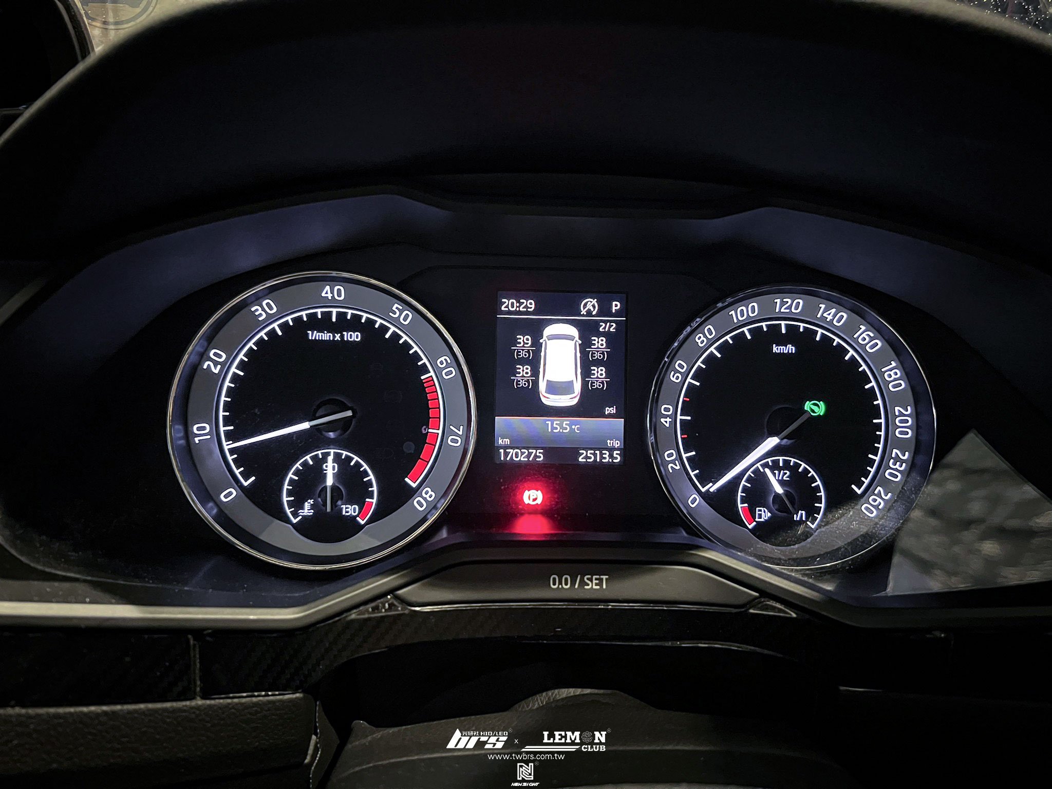 Skoda Superb 安裝 原廠直接式胎壓系統搭配原廠氣嘴