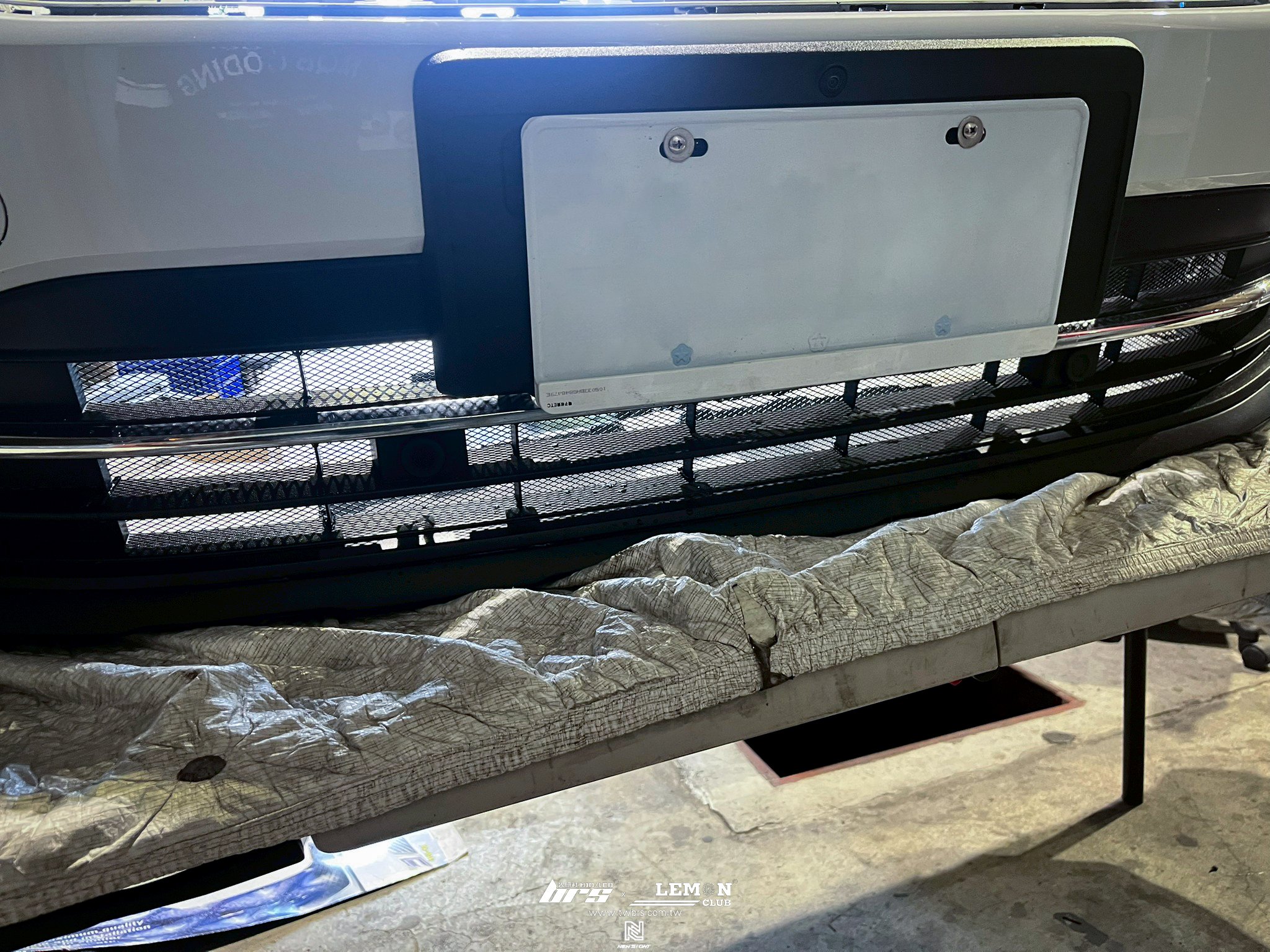 Volkswagen New Tiguan 安裝 保桿防跳石網