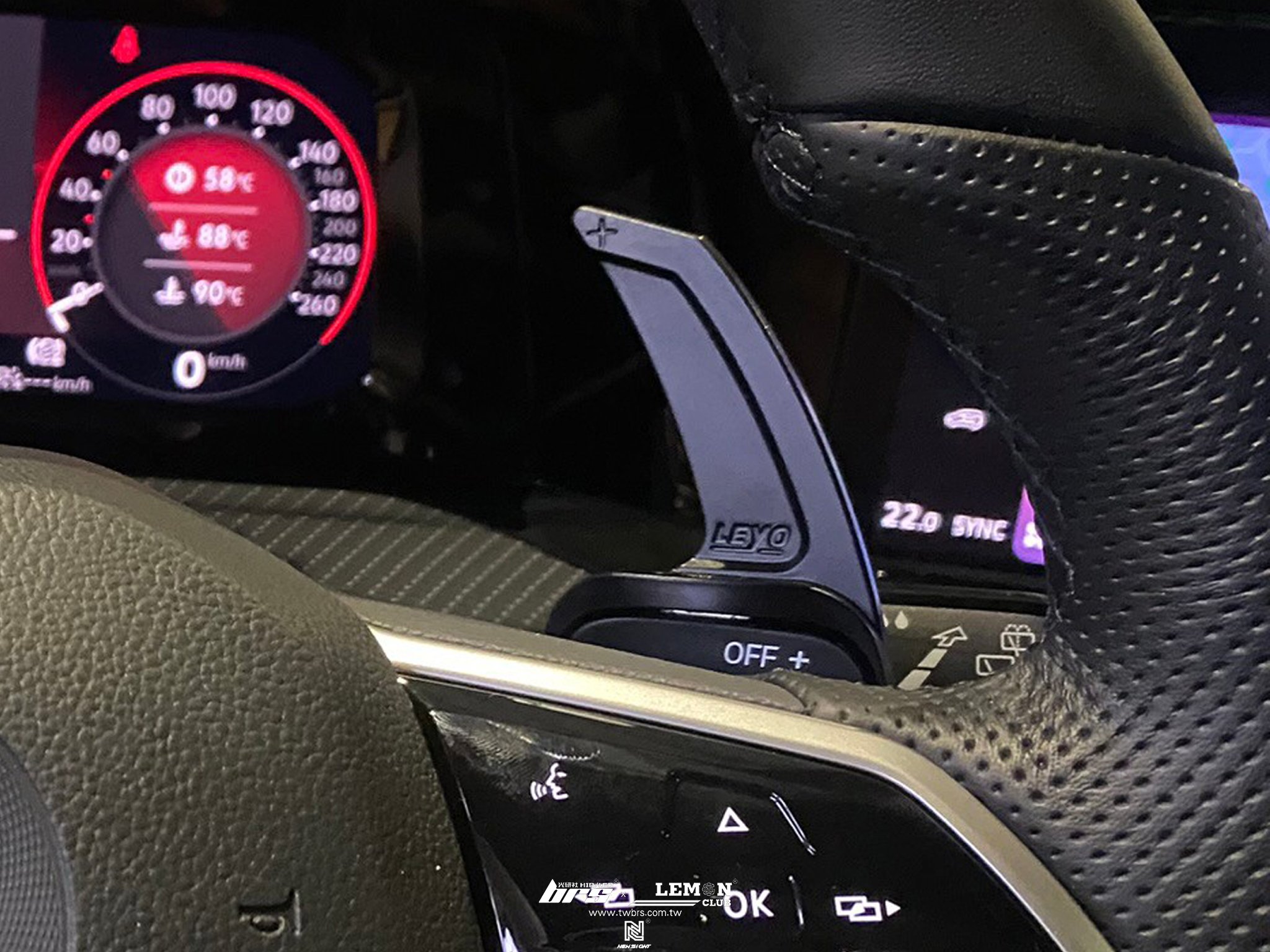 Volkswagen Golf 8 安裝 Leyo換檔撥片