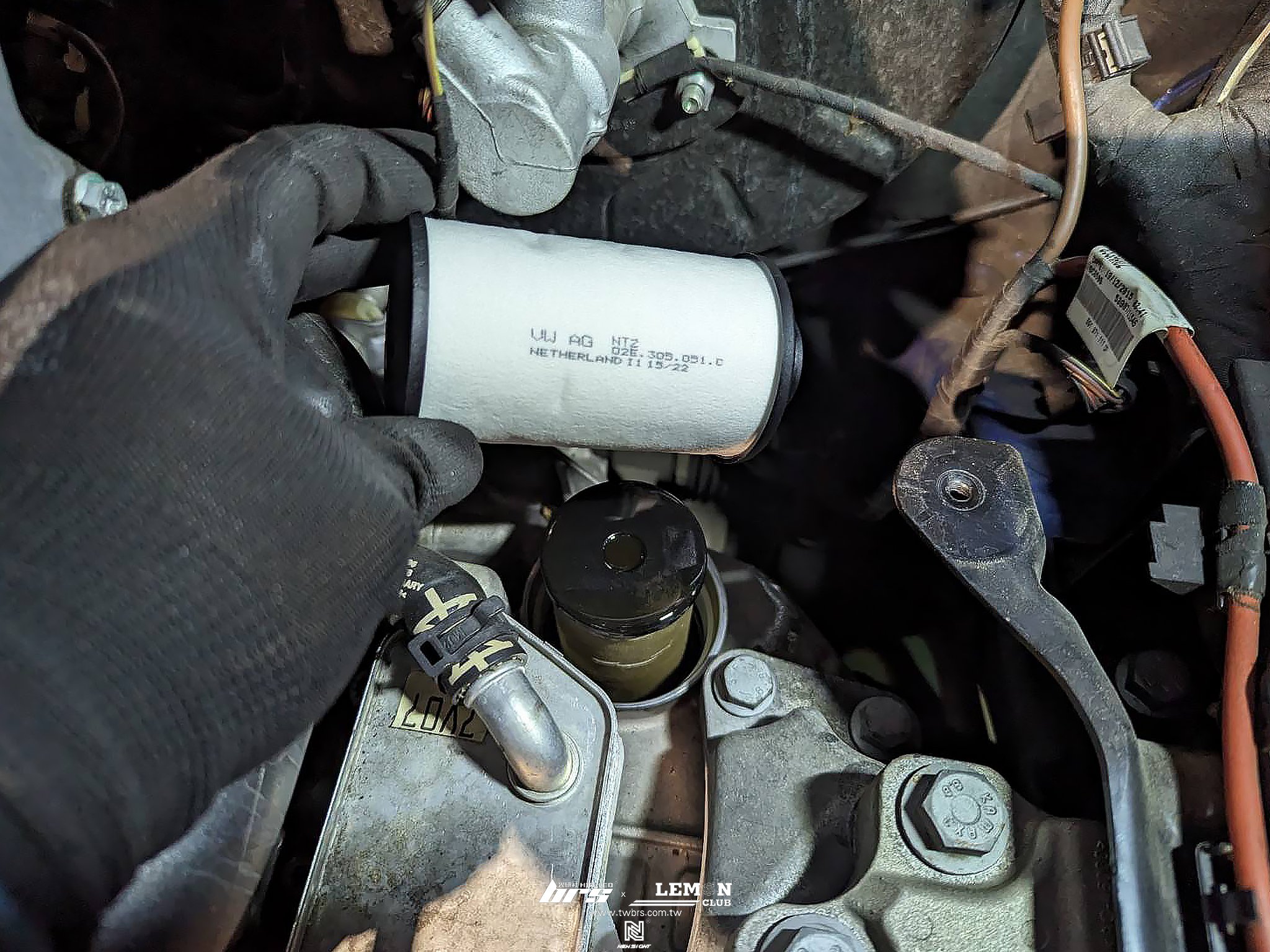 Skoda Octavia 保養(原廠機油0W30+原廠機油芯+原廠洩油螺絲+原廠變速箱油濾芯+杏合醫療級MQB冷氣空調濾芯+原廠進氣濾芯)+節氣門清洗+冷氣清洗
