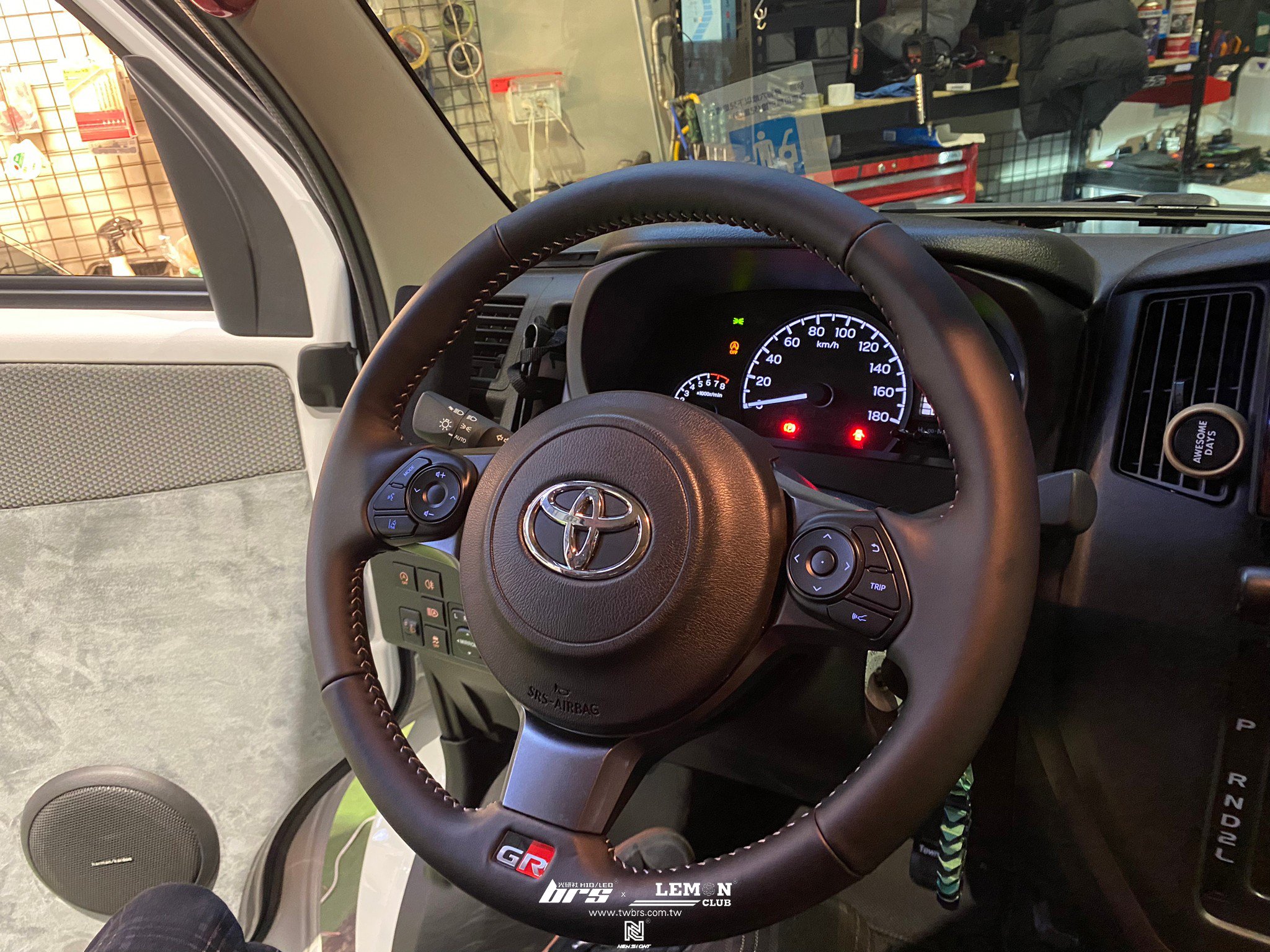 Toyota Town Ace 安裝 GR方向盤