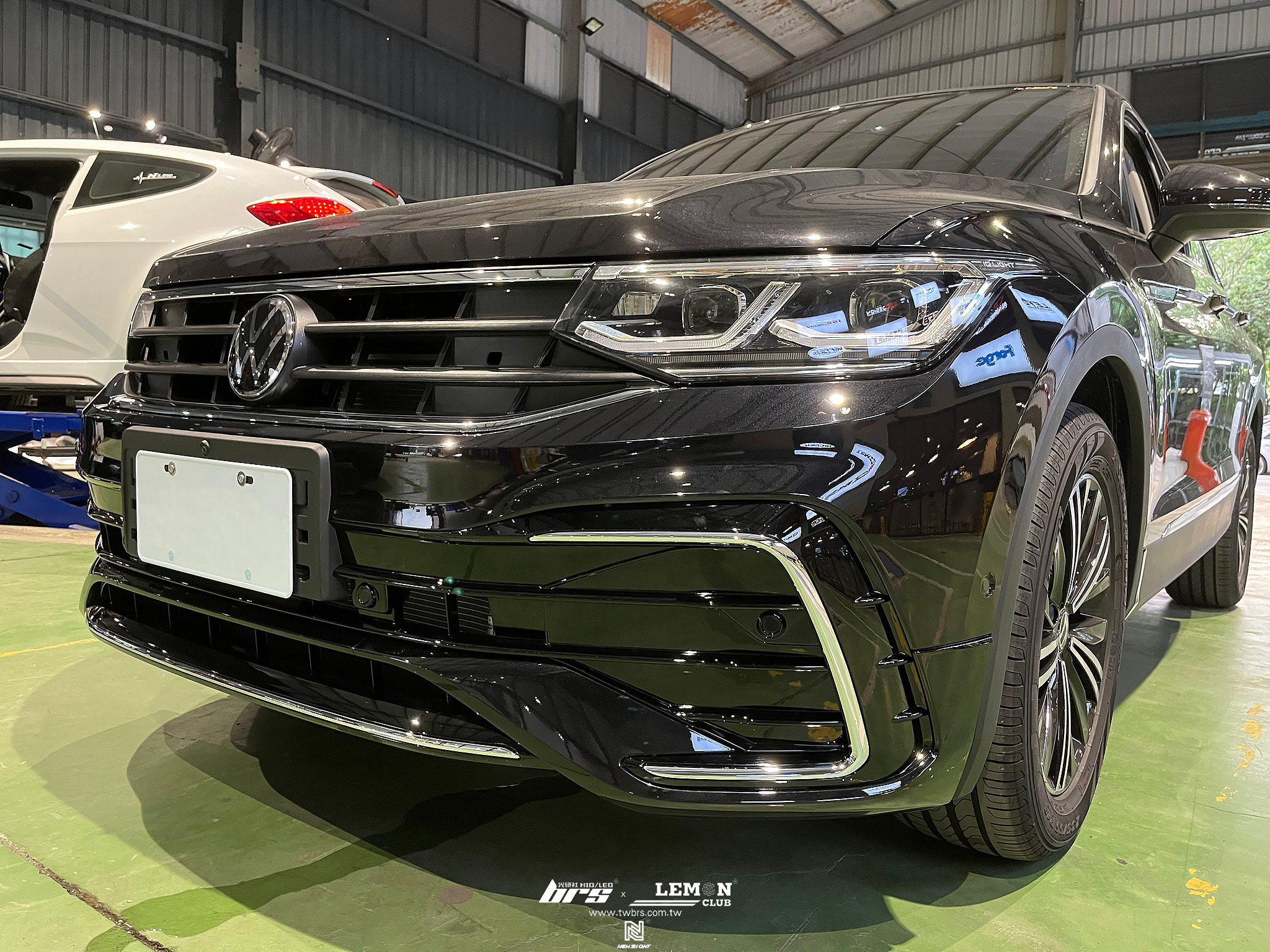 Volkswagen New Tiguan 安裝 21年式R-Line前後保桿
