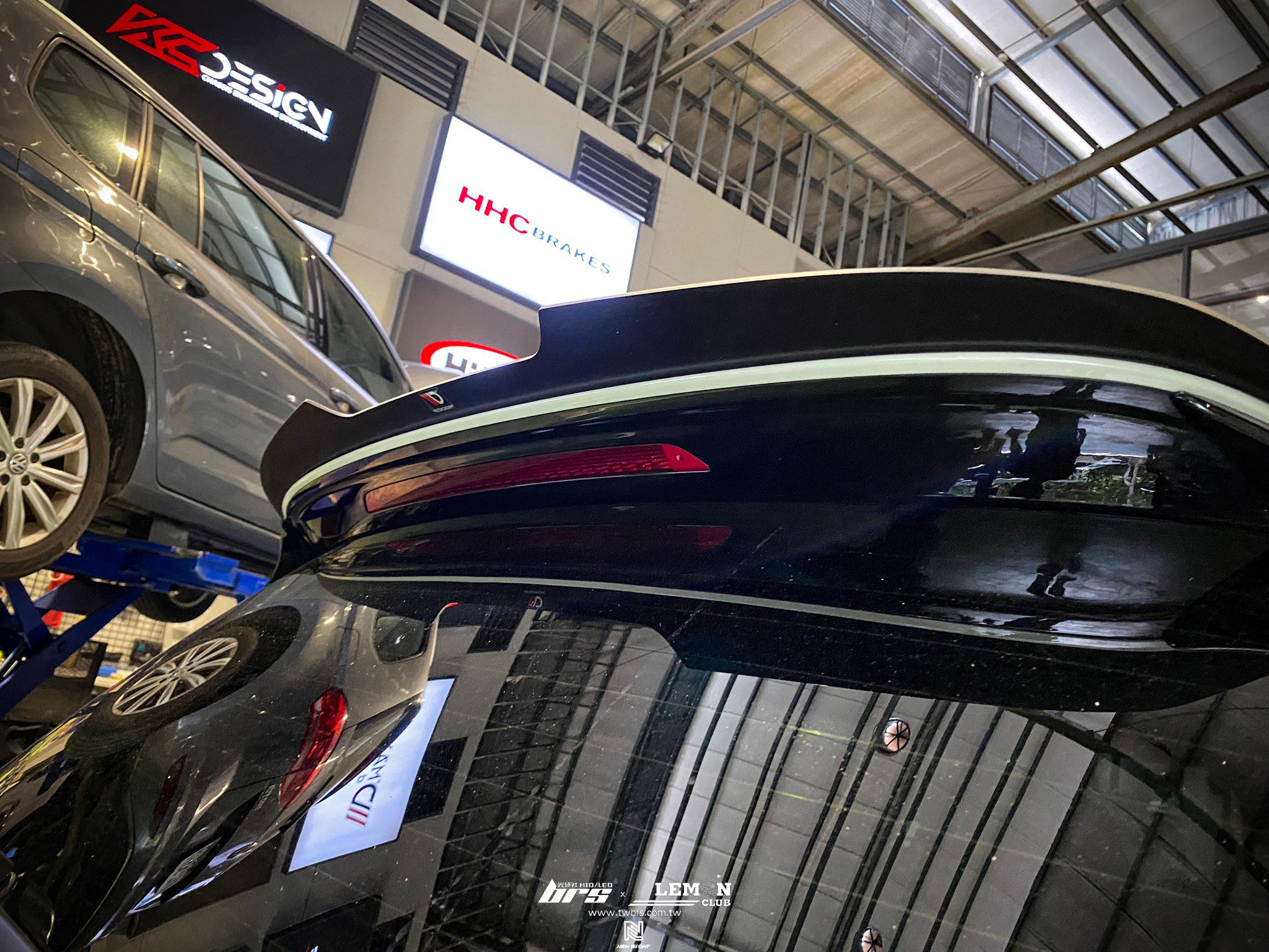 Volkswagen Golf 7 R 安裝 MAXTON尾翼