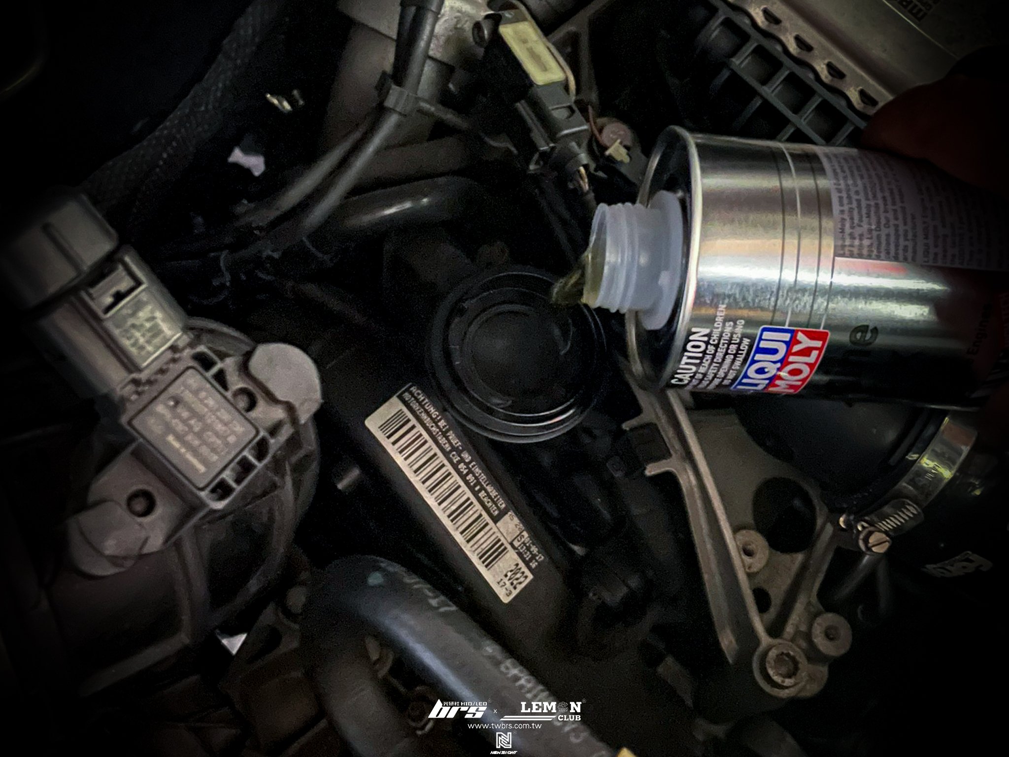 Volkswagen T6 保養 LIQUI MOLY力魔 引擎積碳清洗劑