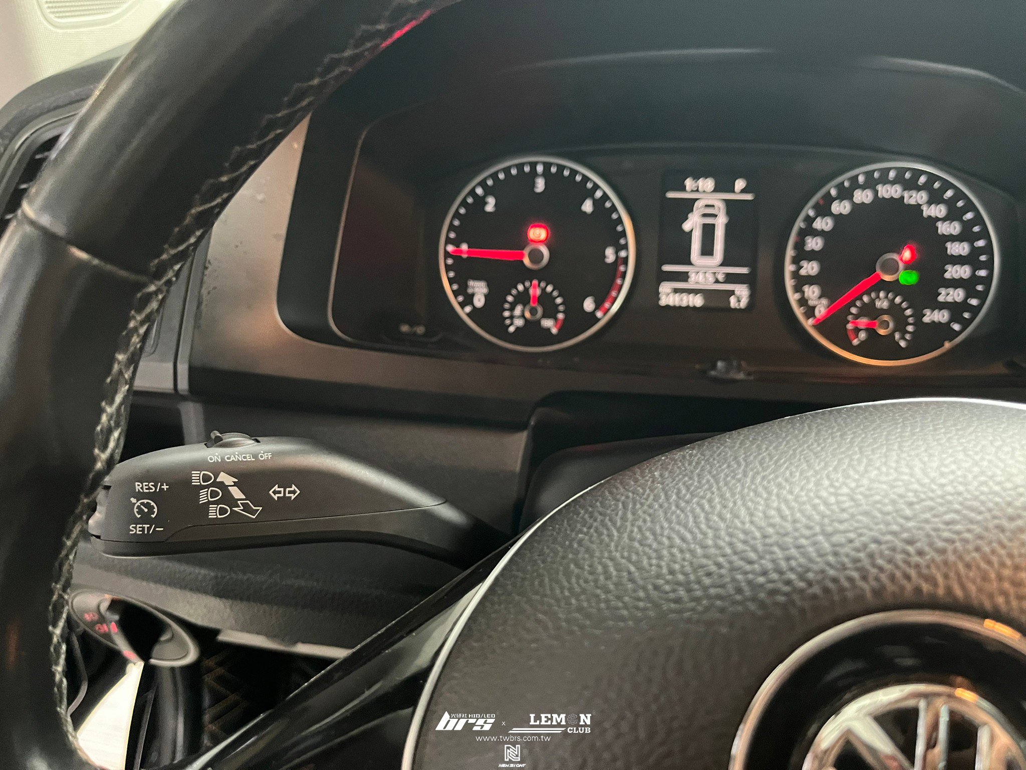 Volkswagen T6 安裝 原廠定速撥桿