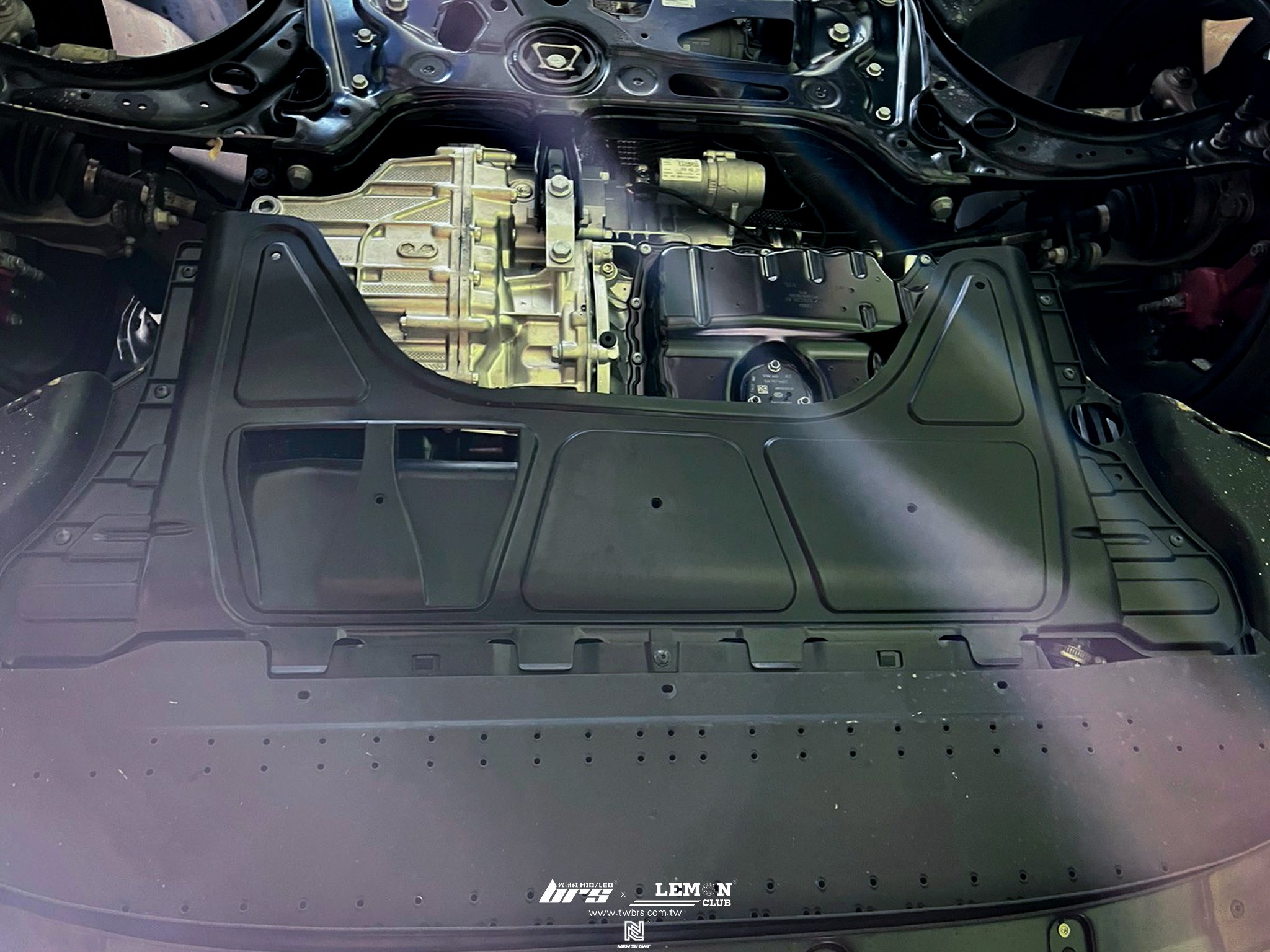 Skoda Octavia MK4.5 安裝 引擎前下護板