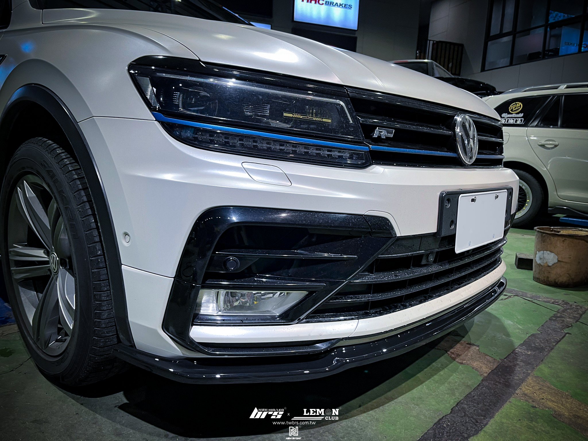 Volkswagen New Tiguan R-Line 安裝 類Max側裙+類Max前下巴