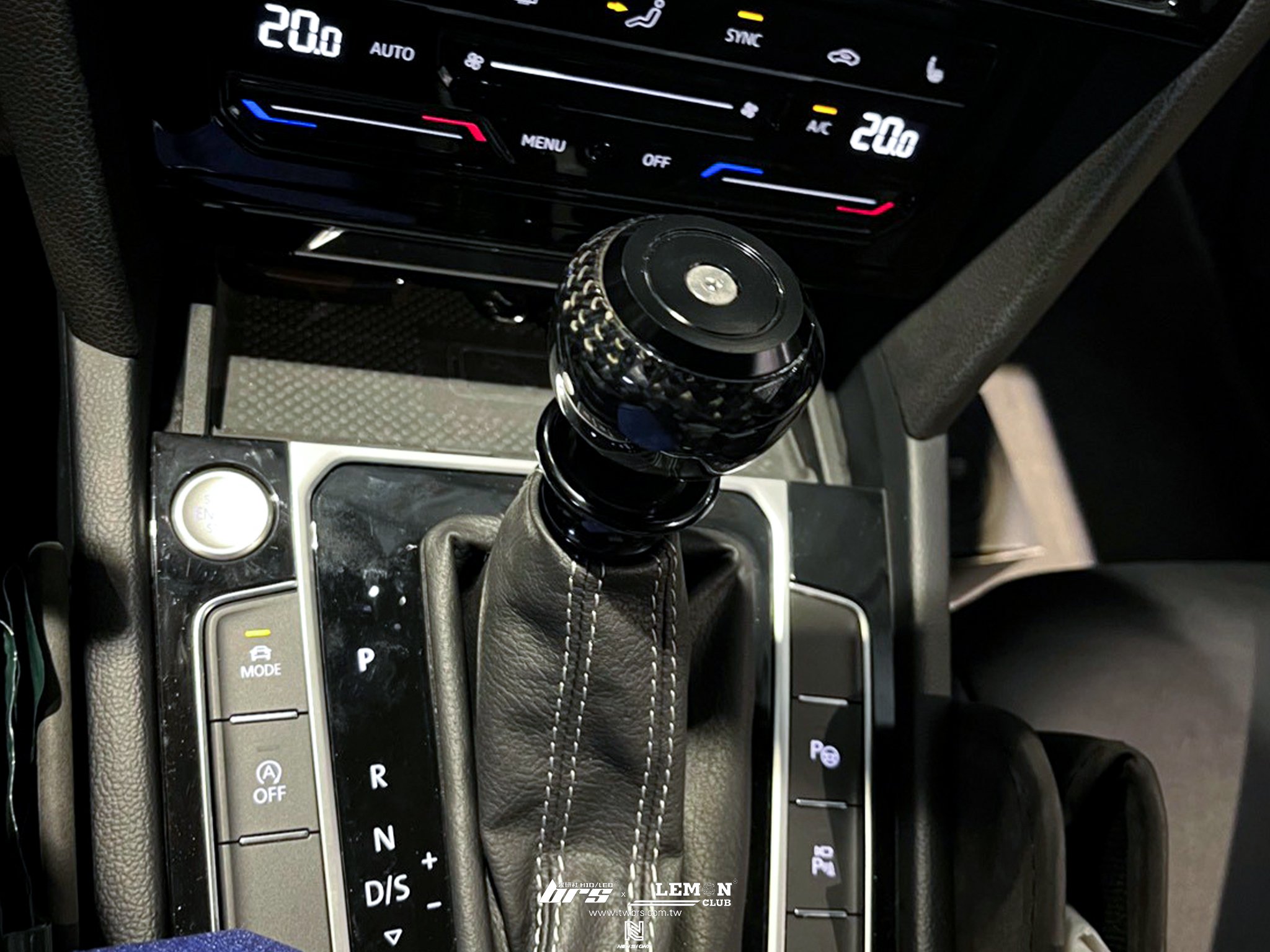 Volkswagen Arteon 安裝 Leyo碳纖維DSG排檔頭