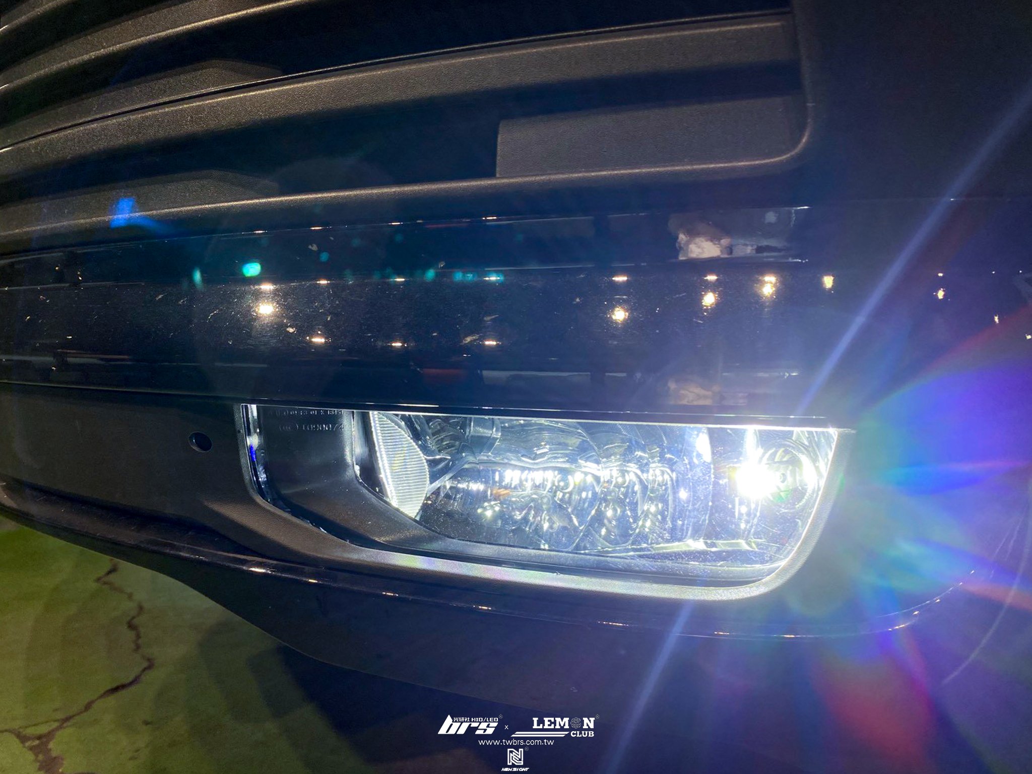 Volkswagen T6 安裝 原廠霧燈總成+霧燈框+自動大燈開關模組+HIGHLIGHT H11 高階款LED三色霧燈