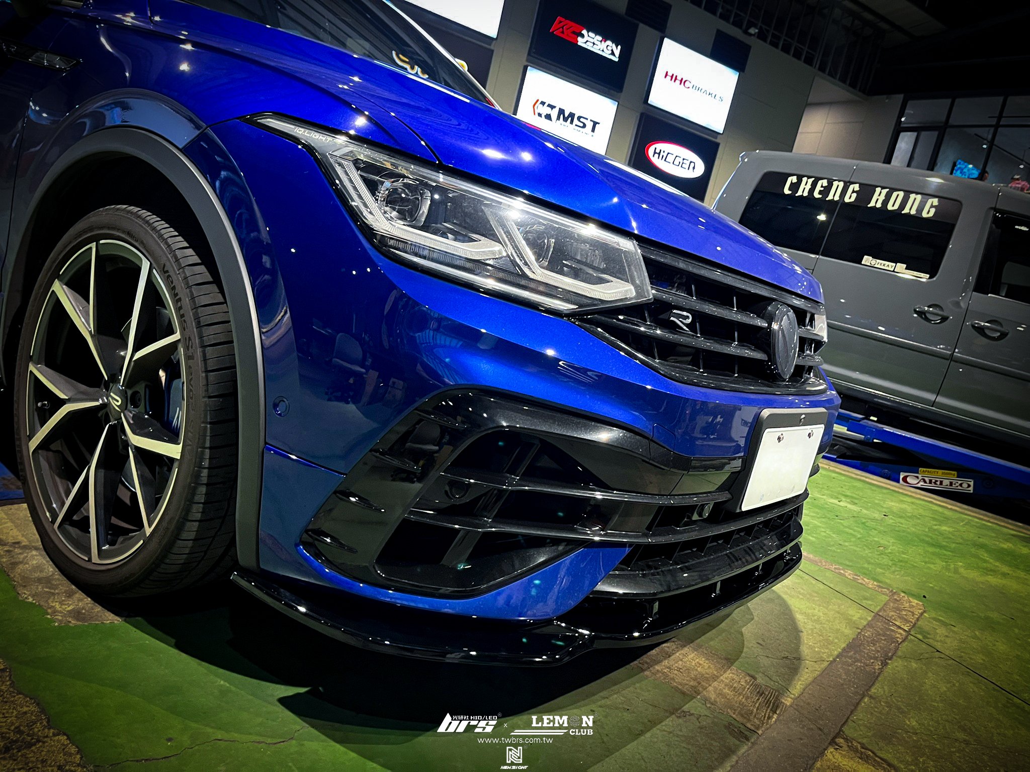 Volkswagen New Tiguan R 安裝 類MAX前下巴+類MAX側裙+類MAX後下擾流+類MAX後下包角+類MAX鴨尾