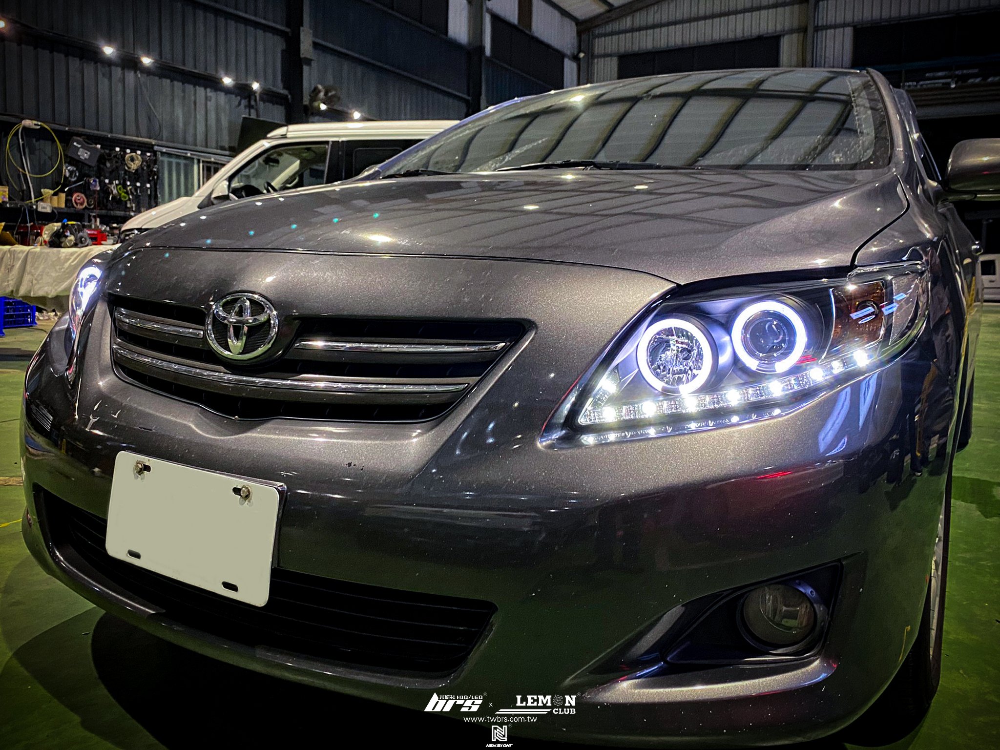 Toyota Altis 安裝 原廠HID專用光圈魚眼大燈總成