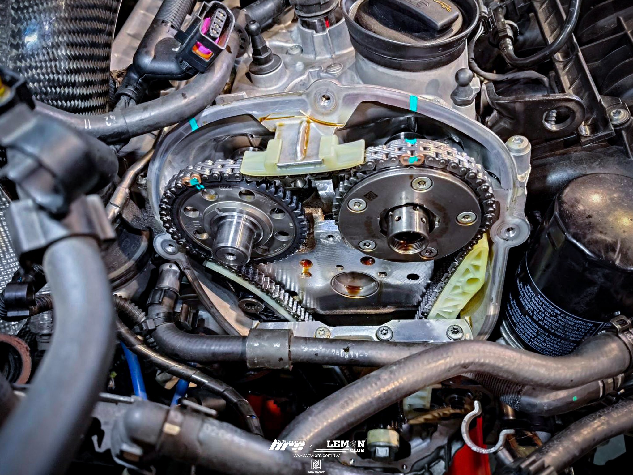 Volkswagen New Tiguan 保養 正時鍊條套件更換+曲軸前蓋更換+鋁合金正時側蓋更換+機油泵滑板+鍊條更換+電磁閥墊圈更換