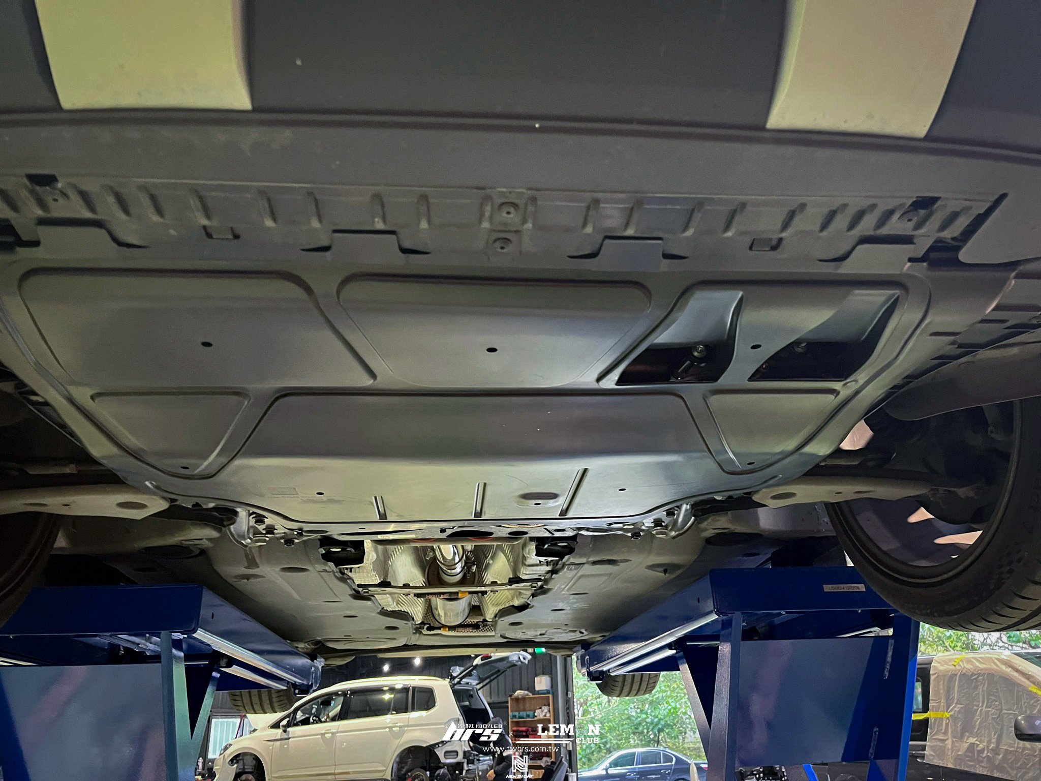 Volkswagen T-ROC 安裝 MQB引擎前下護板