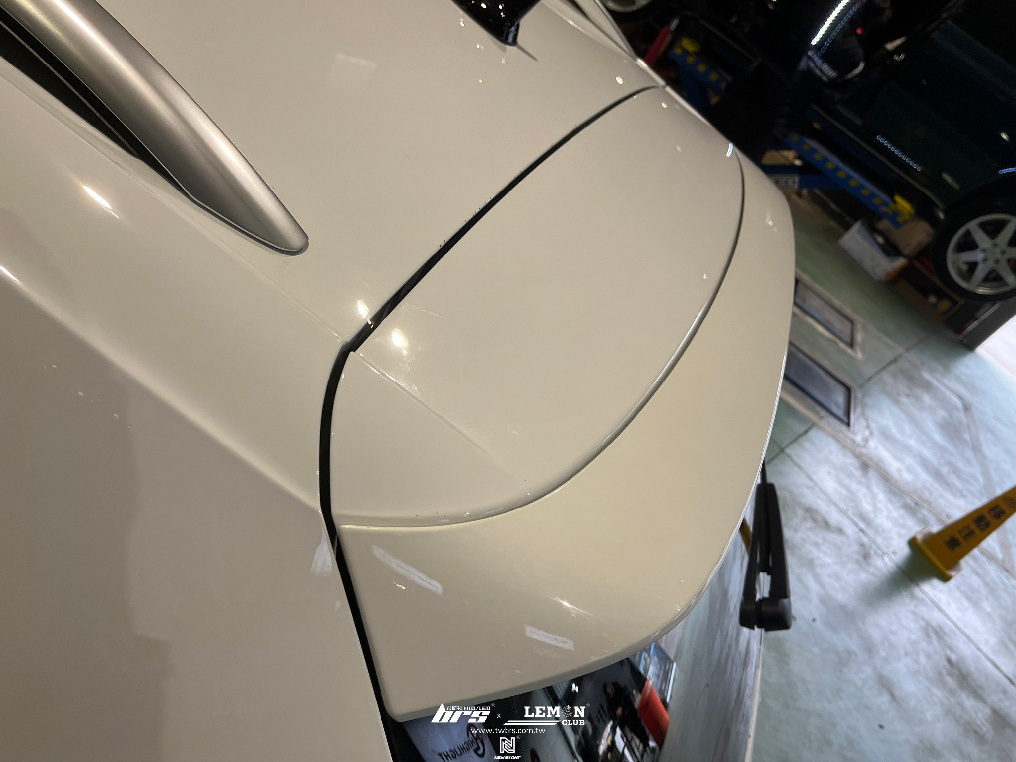 Volkswagen New Tiguan 安裝 R-Line尾翼