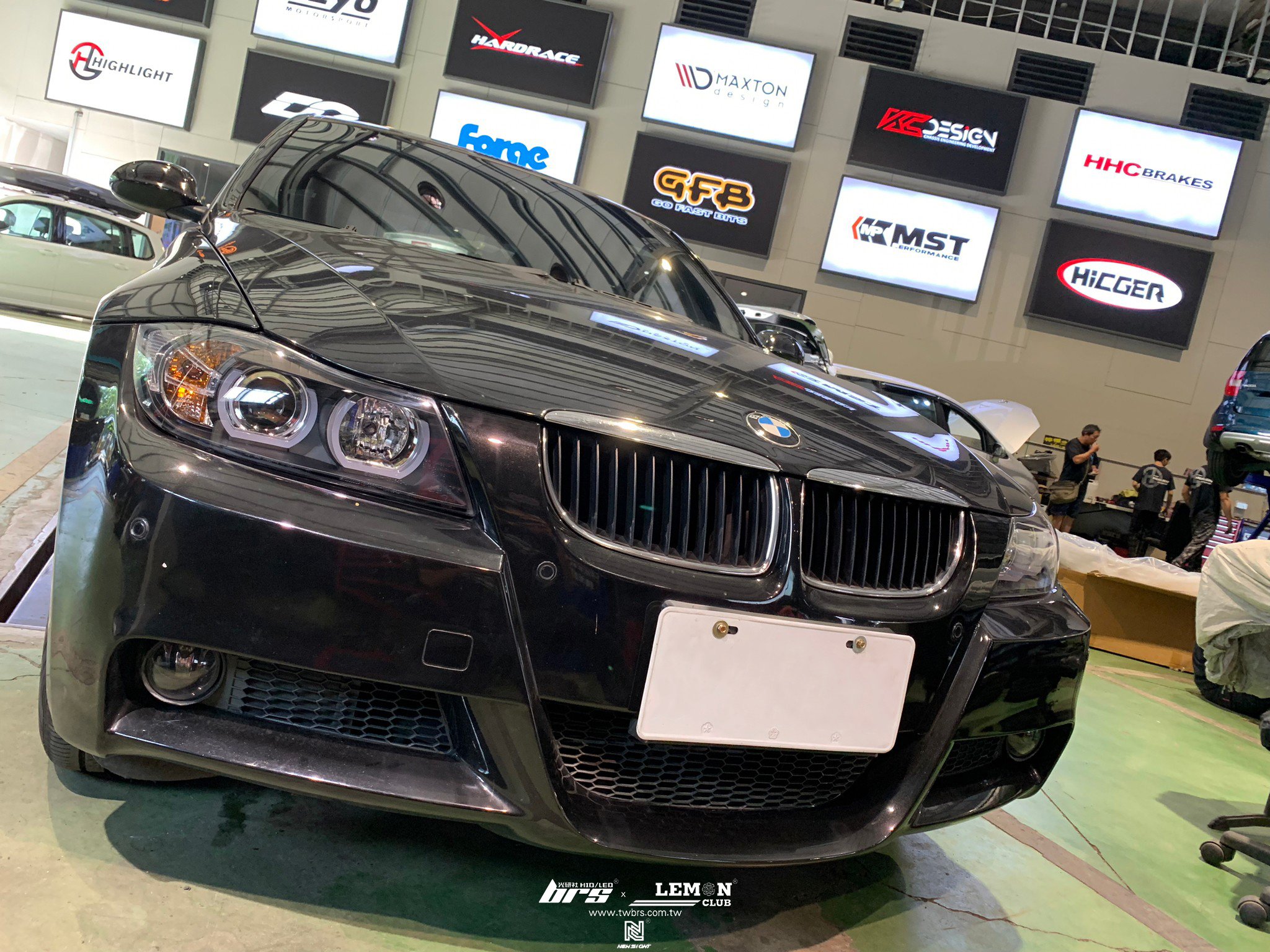 BMW E90 安裝 雙U大燈總成+Highlight SS款(高階款) 6500K LED