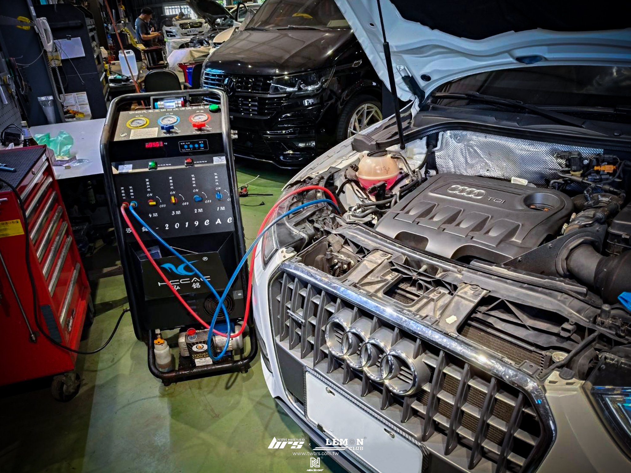 MEYLE輔助風扇更換+原廠G12水箱精更換+DENSO壓縮機更換+傳動軸防塵套更換+冷氣系統循環清洗+HUNTER 3D電腦四輪定位