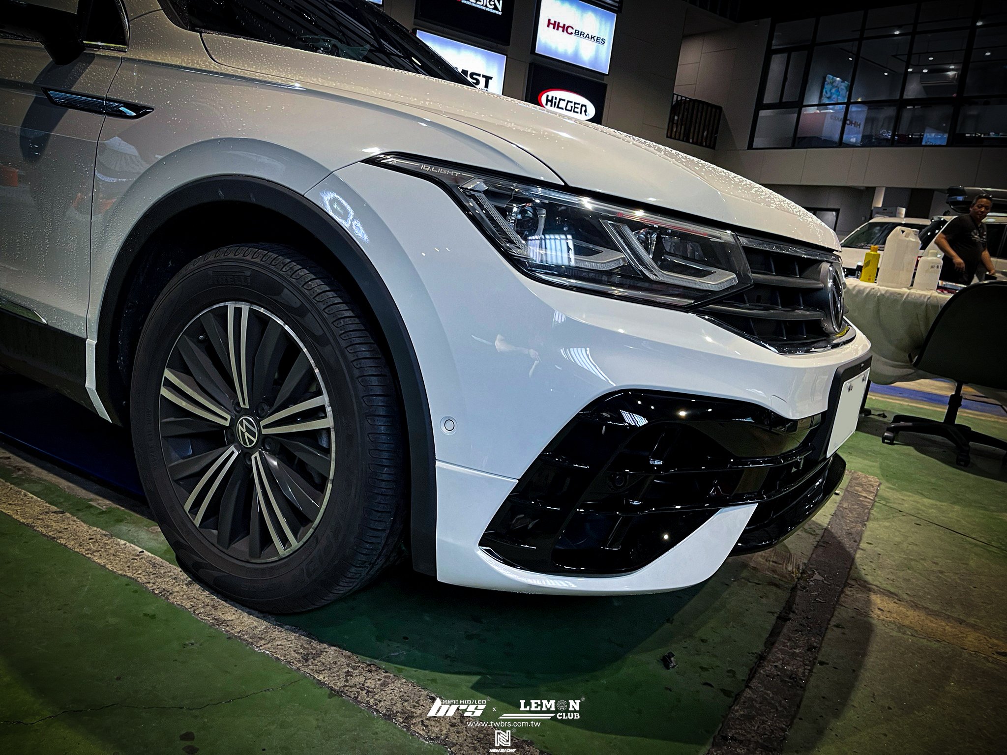 Volkswagen New Tiguan 安裝 21年式R前保桿+21年式R後保桿+環景校正