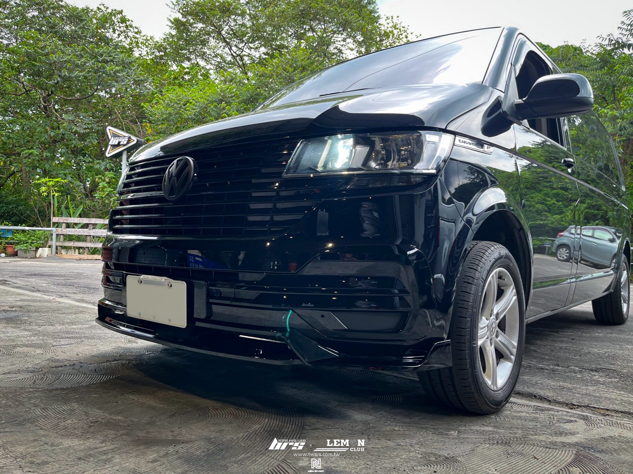 Volkswagen T6.1 安裝 副廠四件式前下巴