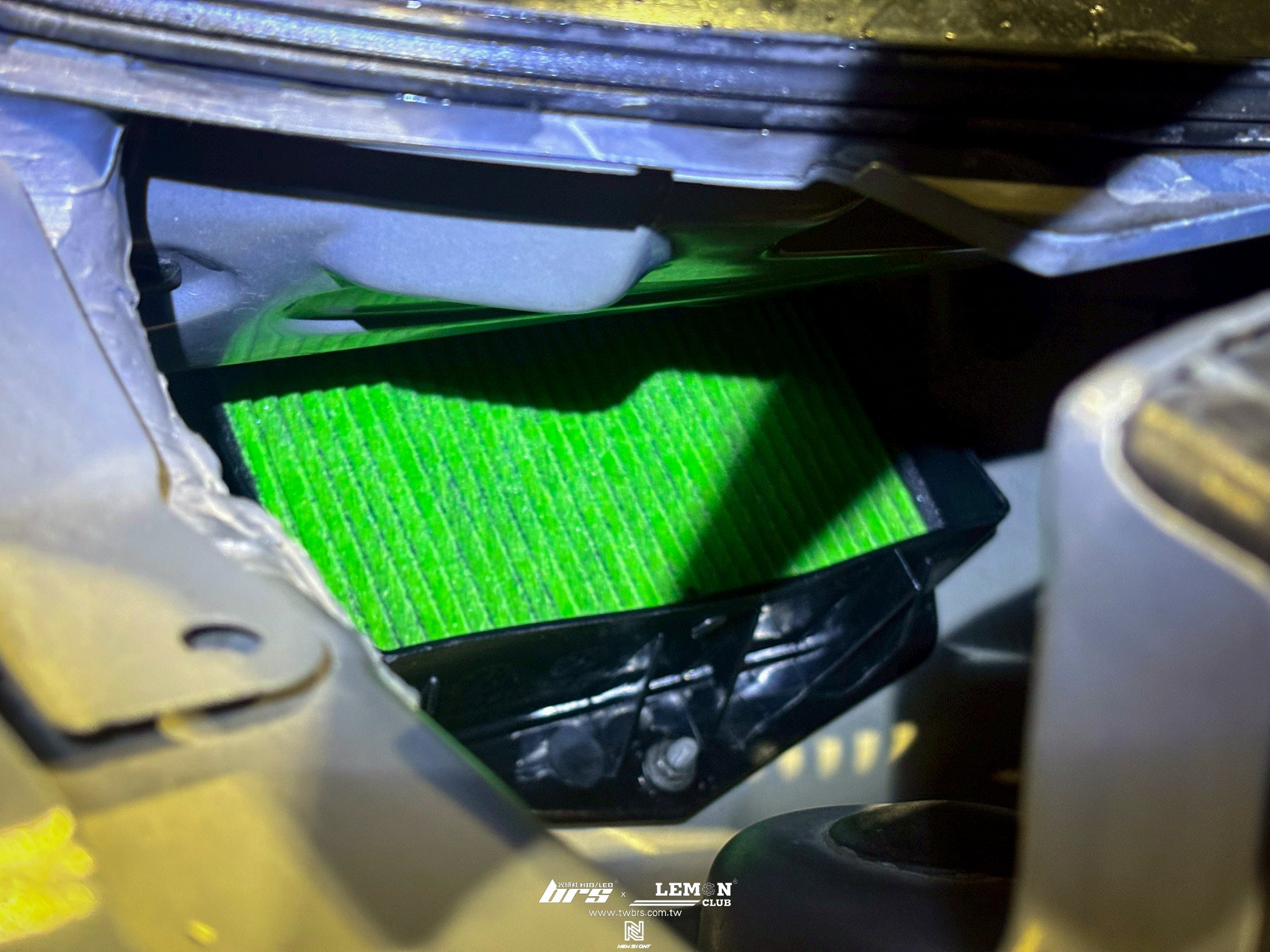 Volkswagen Caddy 安裝 原廠多功能方向盤+模組+PQ外置空氣濾芯