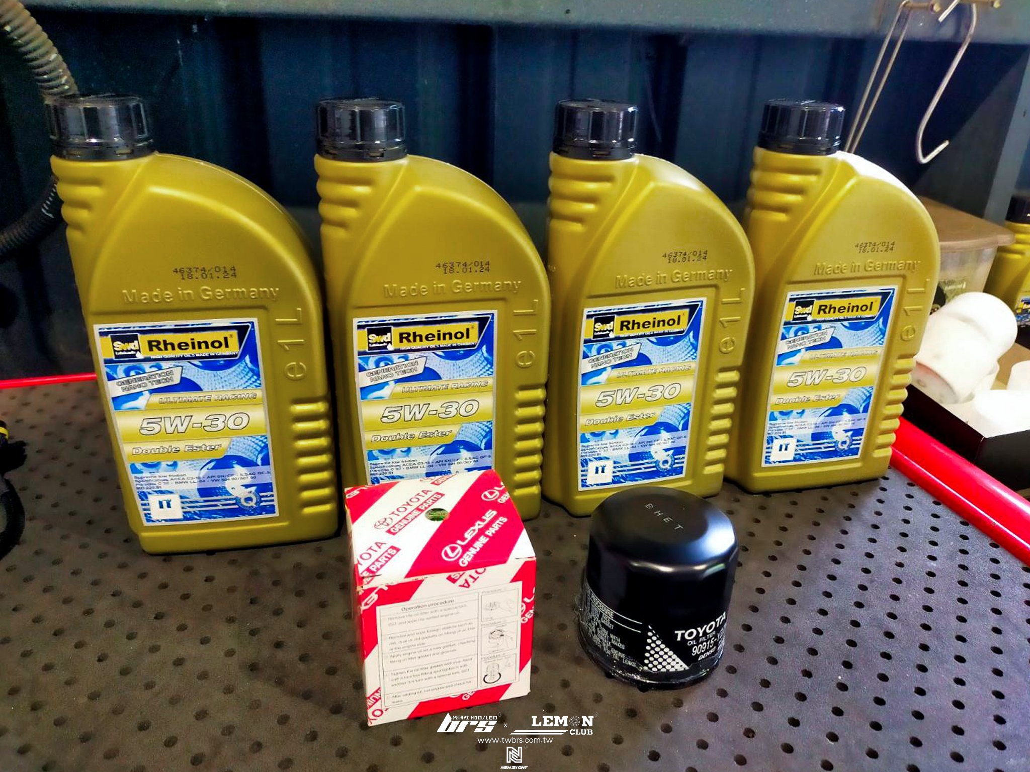 Toyota Altis 保養 德國Rheinol萊茵機油 5W30更換+原廠機油芯更換+冷氣空調濾芯更換