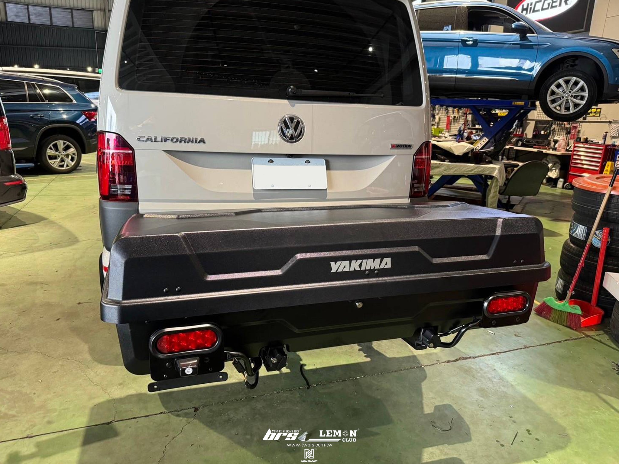 Volkswagen T6.1 安裝 YAKIMA