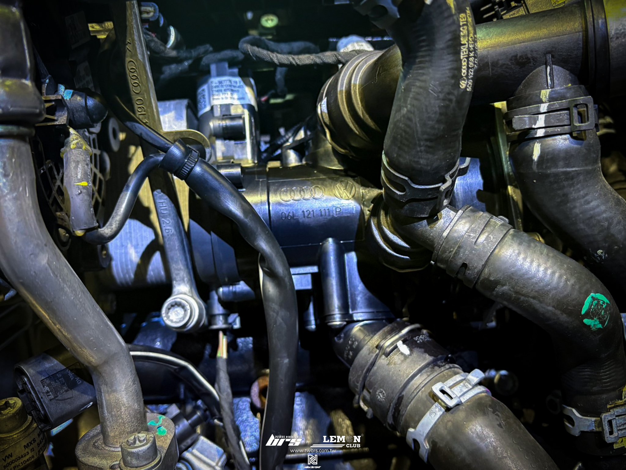 Volkswagen New Tiguan 保養 水泵浦+節溫器+接管+墊圈+皮帶更換