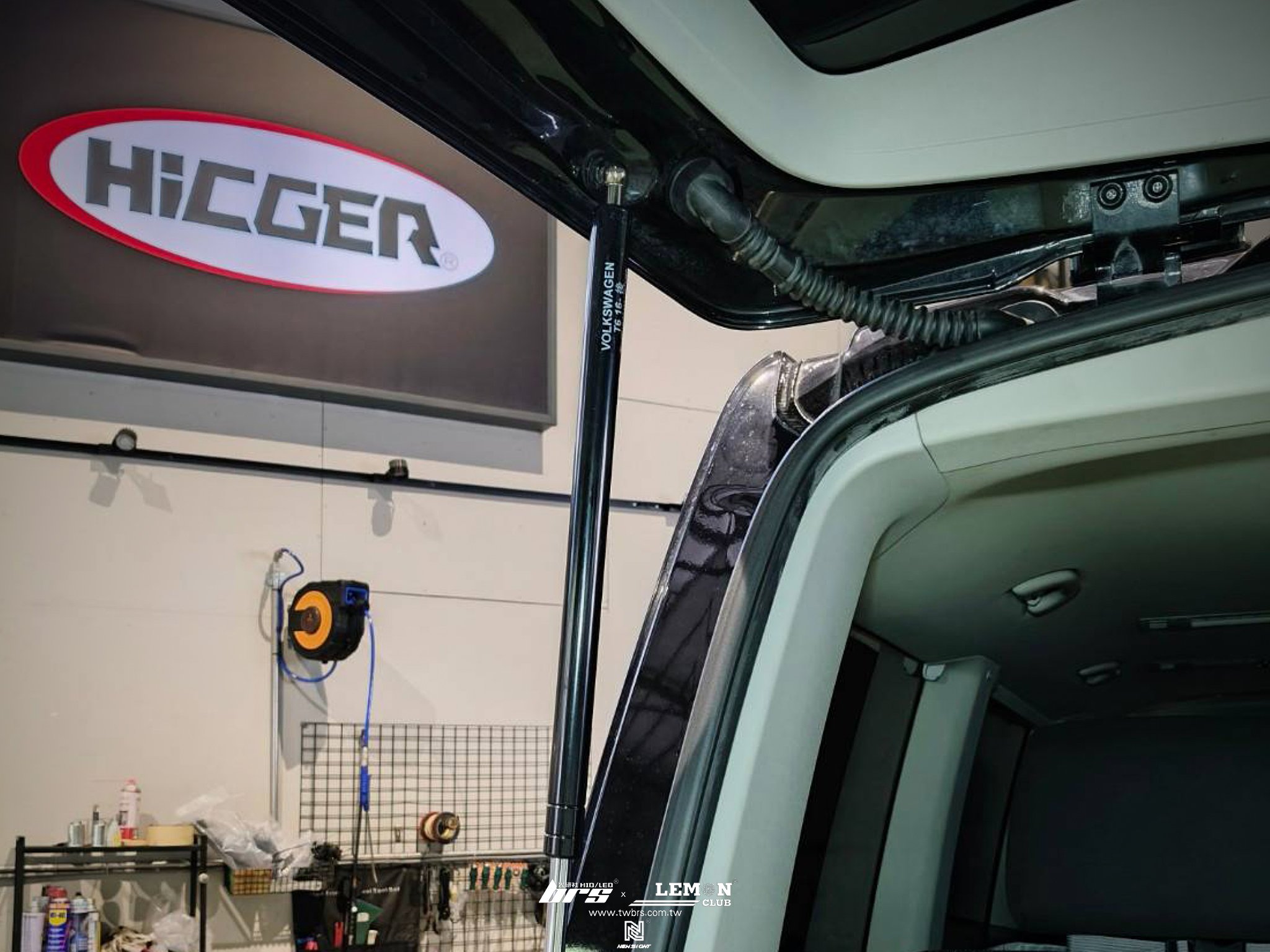 Volkswagen T6 安裝 後車廂加強撐桿