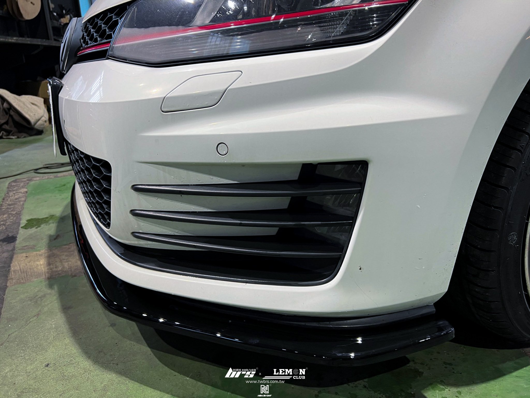 Volkswagen Golf 7 GTI 安裝 專用類MAX前下巴