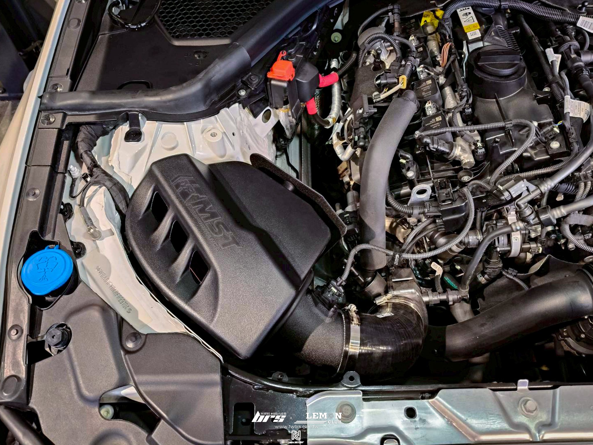 BMW G21 LCI 330i 安裝 MST 進氣系統