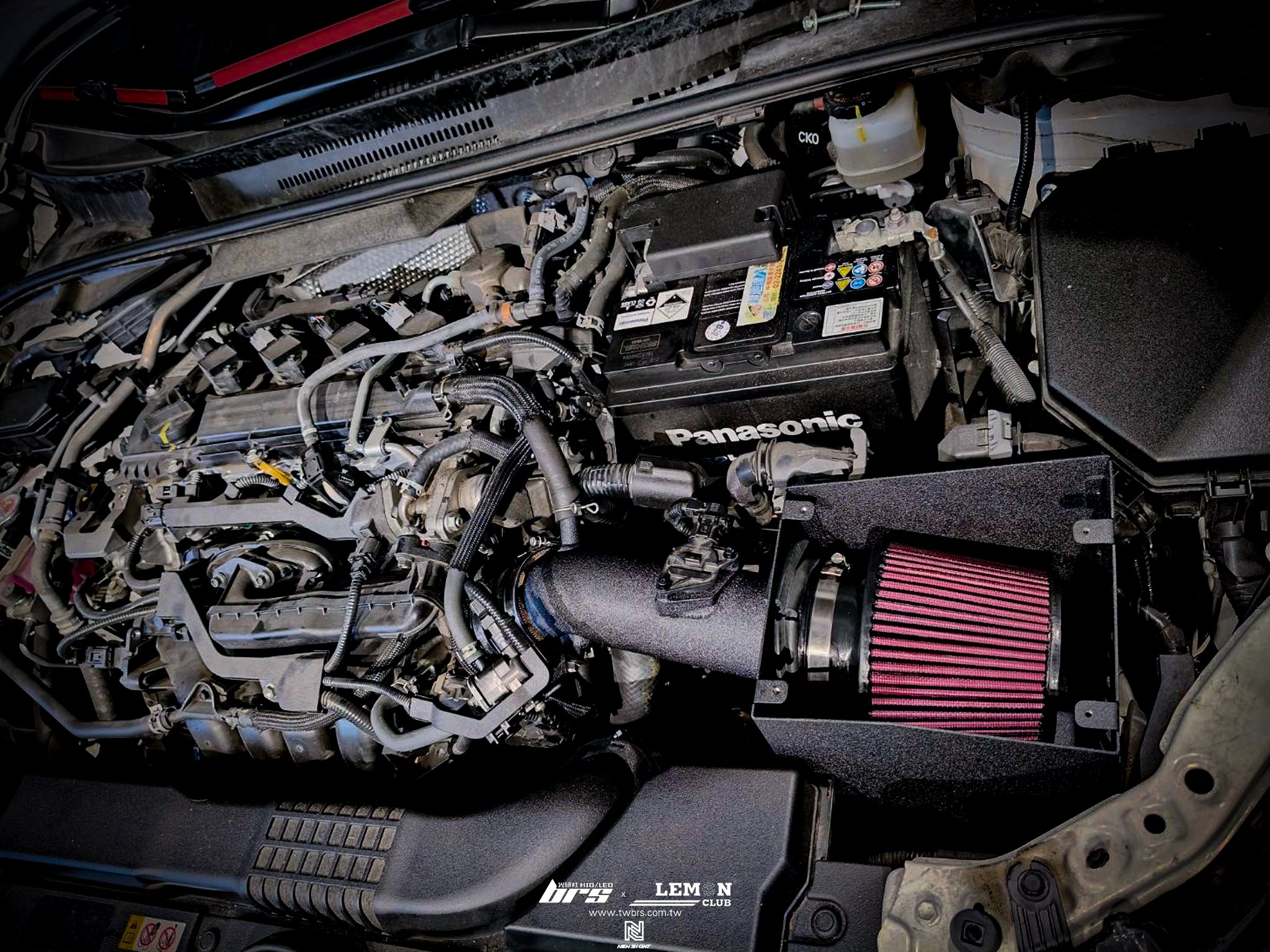 Toyota Auris 安裝 MST 進氣系統