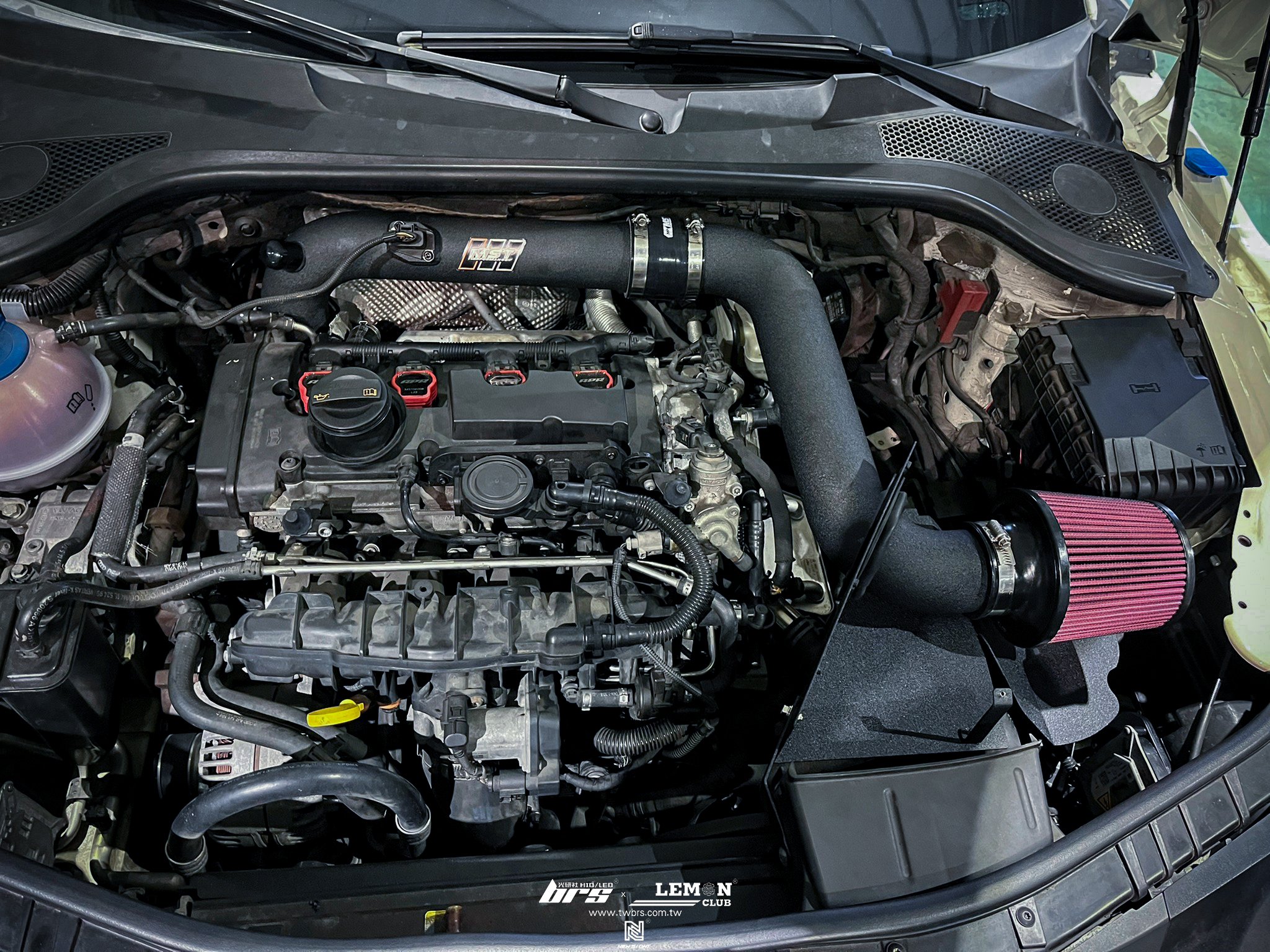 Audi TT 安裝 MST進氣系統