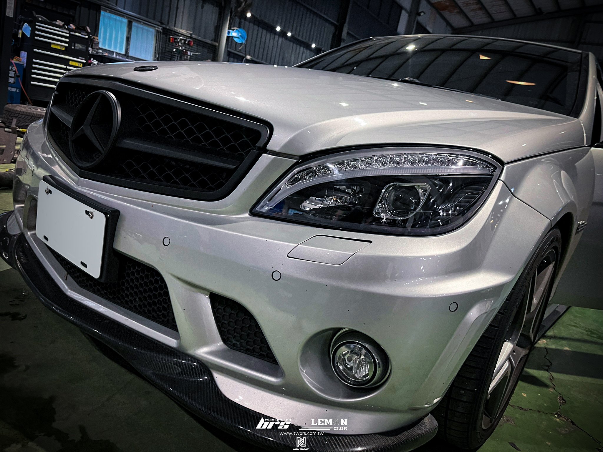 Benz C200 安裝 魚眼大燈總成