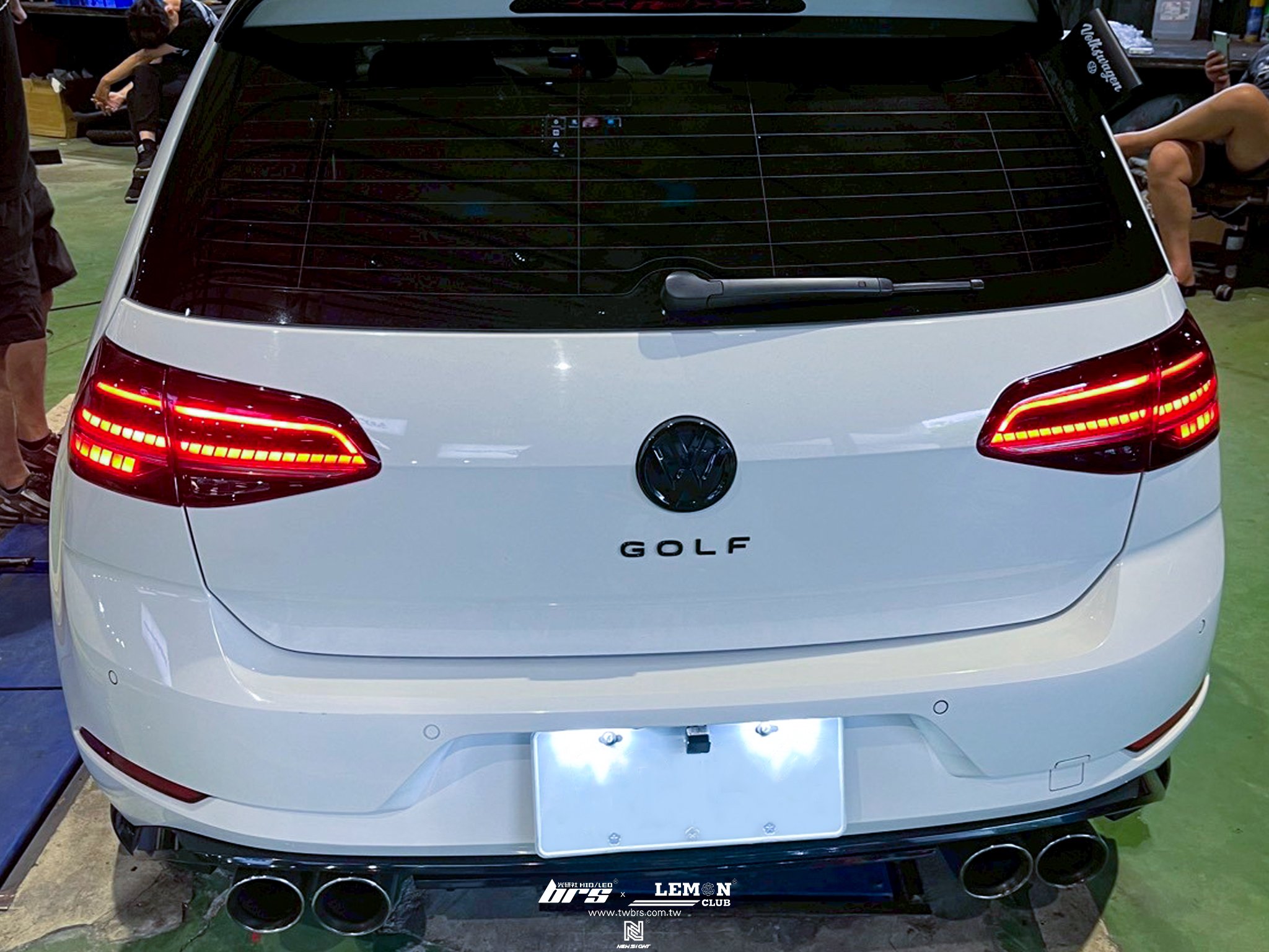 Volkswagen Golf 7 安裝 原廠鋼琴黑後視鏡蓋+7改7.5代副廠流水LED尾燈