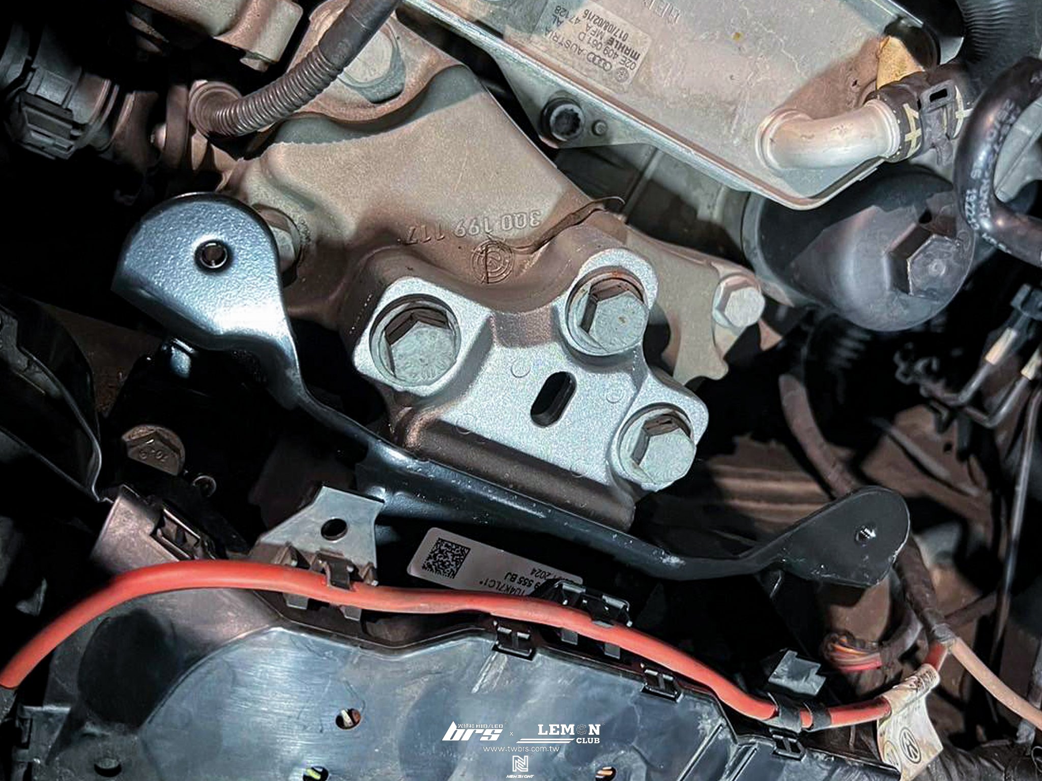 Skoda Superb 保養 原廠引擎腳更換+原廠變速箱腳更換