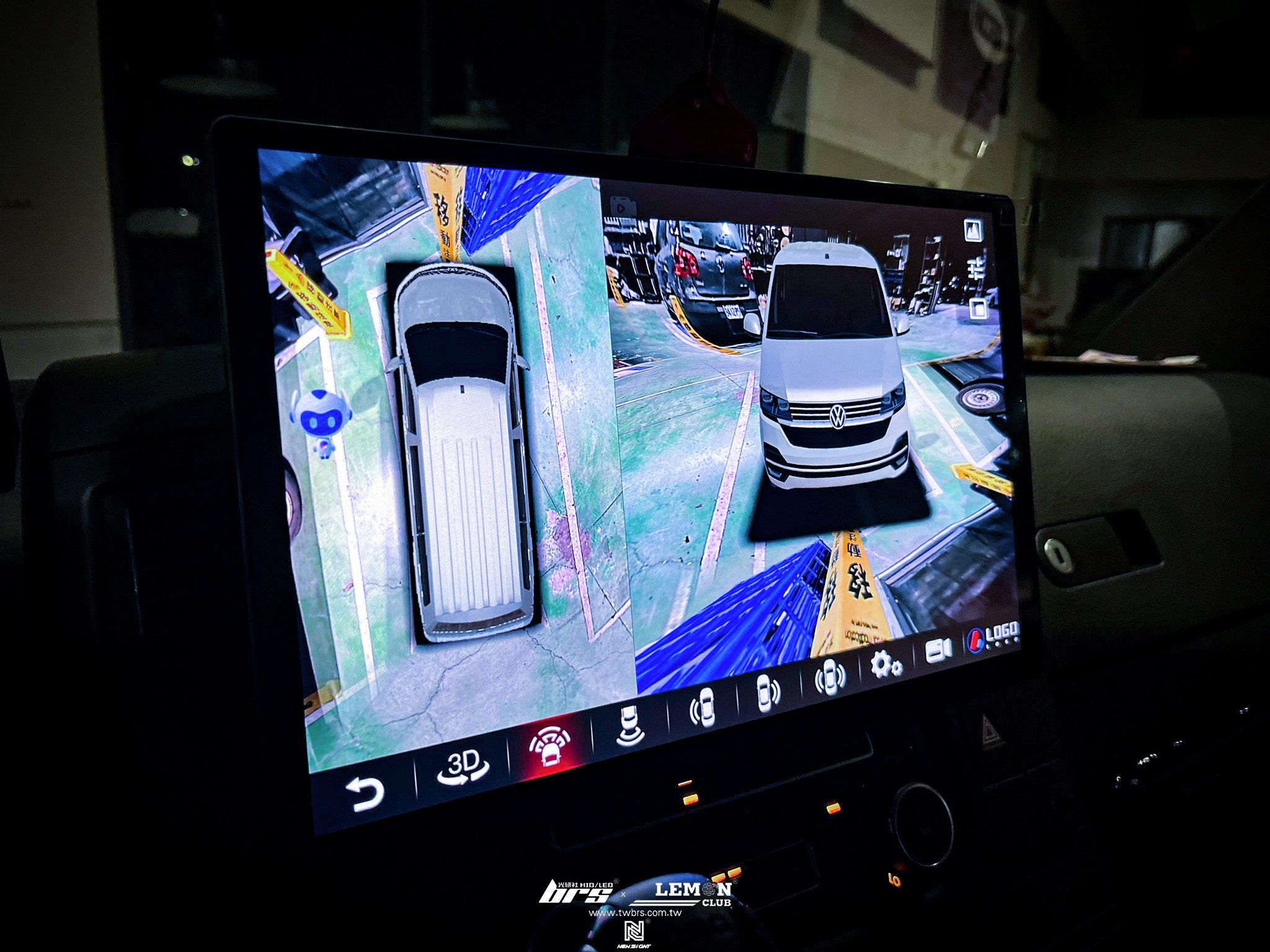 Volkswagen T5 安裝 13吋安卓機+360度環景系統