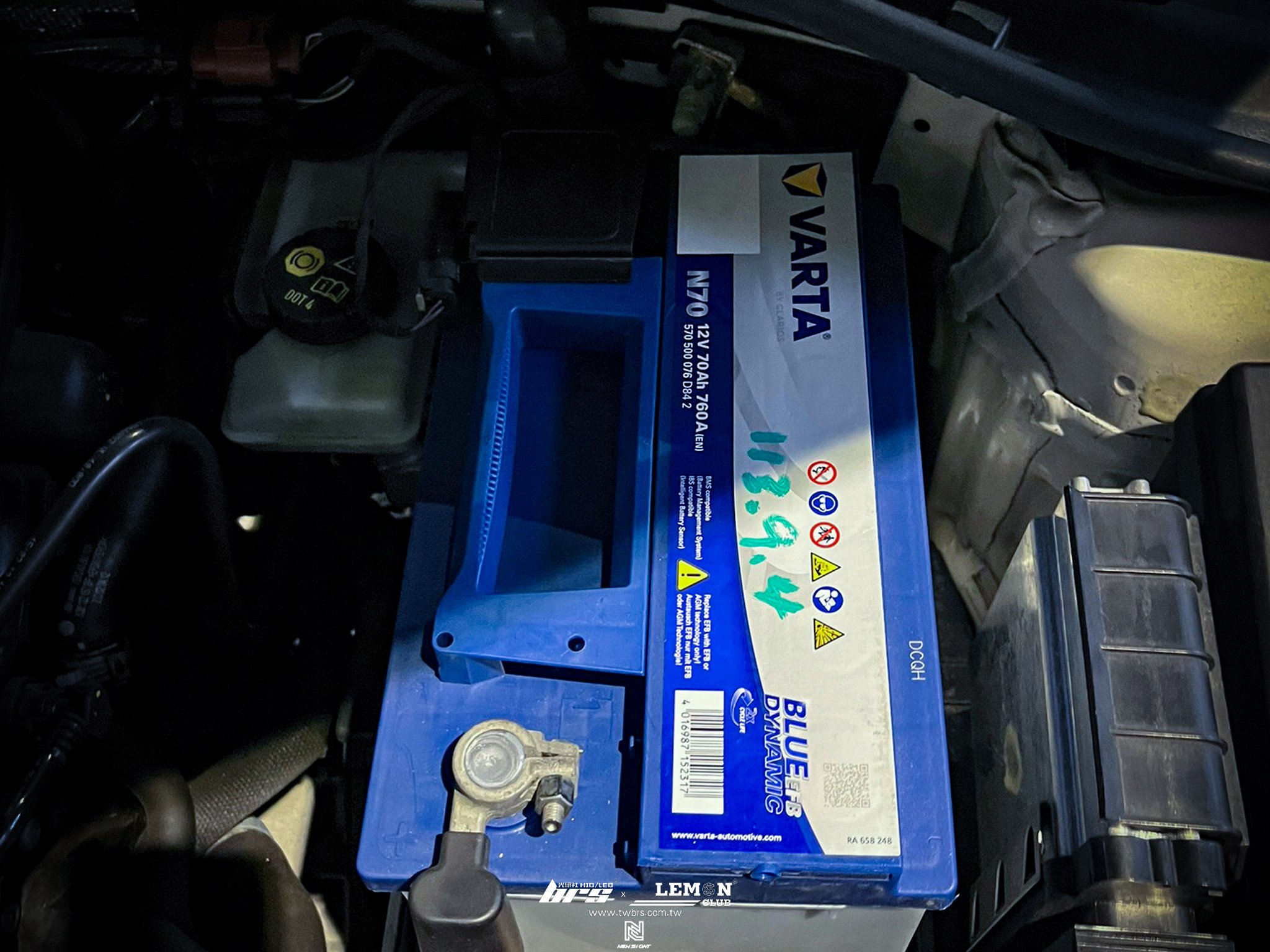 Volkswagen Golf 7.5 Variant 保養 德國VARTA LN3 70AH電瓶更換