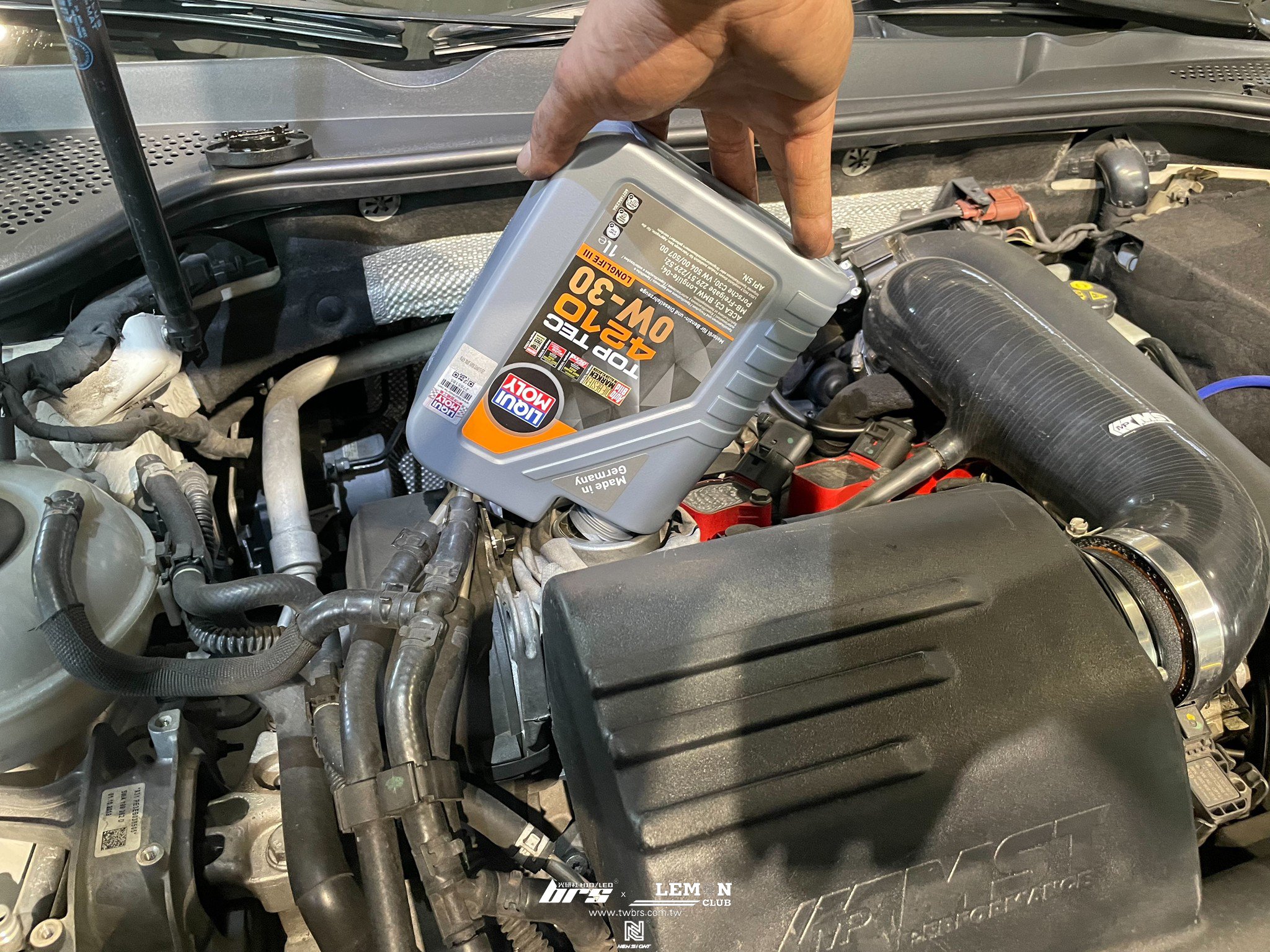 Volkswagen Golf 7 保養(德國LIQUI MOLY 0W30+原廠機油芯+原廠洩油螺絲+墊片)