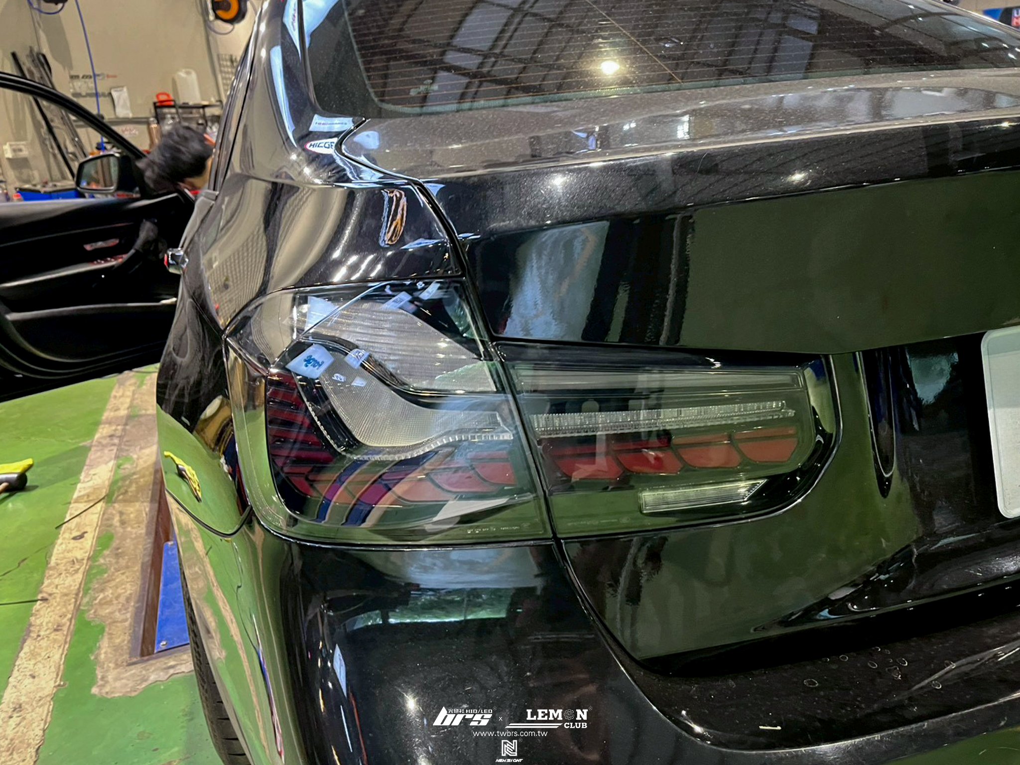 BMW F30 安裝 副廠燻黑龍鱗流水尾燈