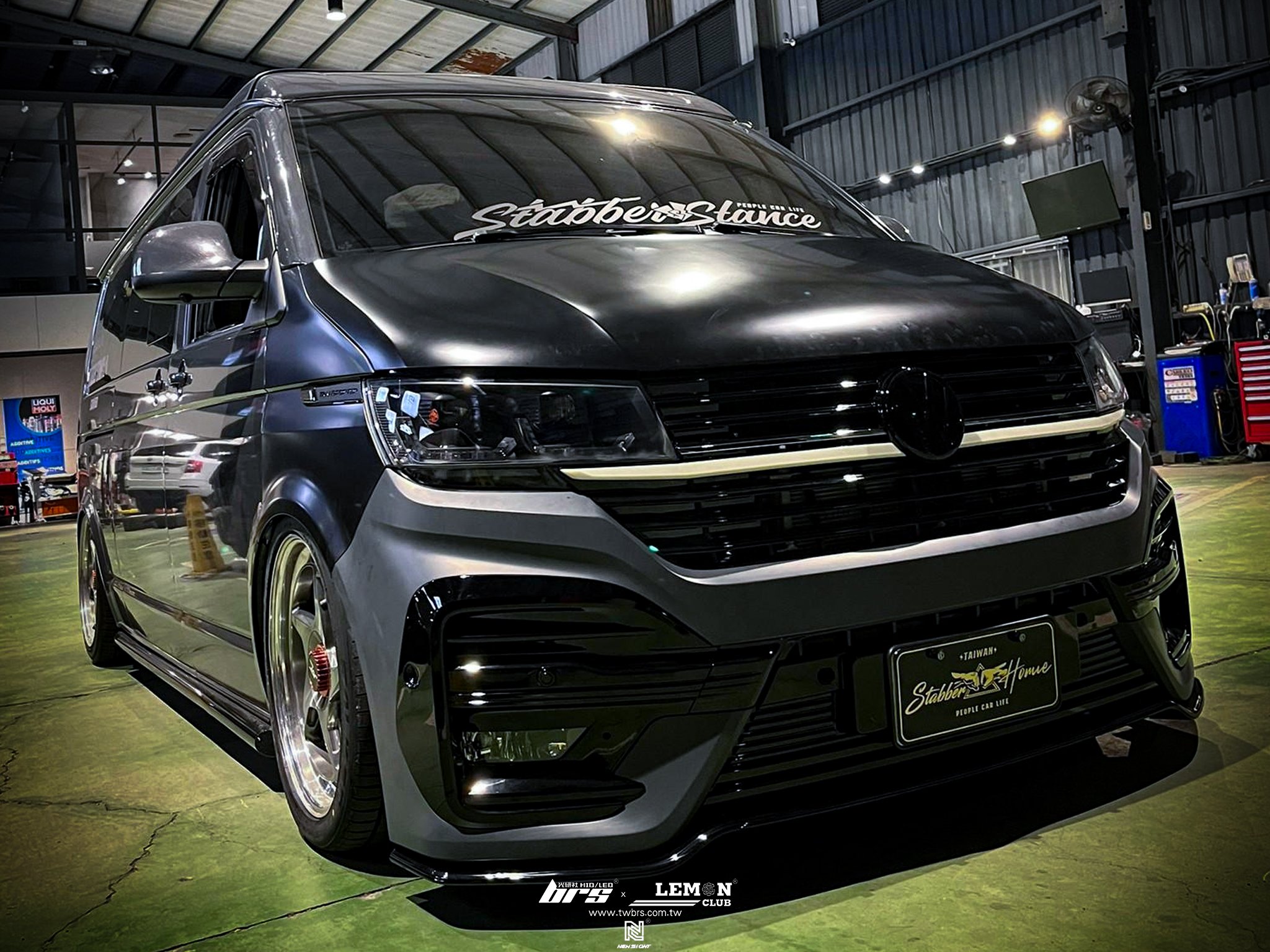 Volkswagen T5.1 安裝 T5.1改T6.1LV-R前車頭