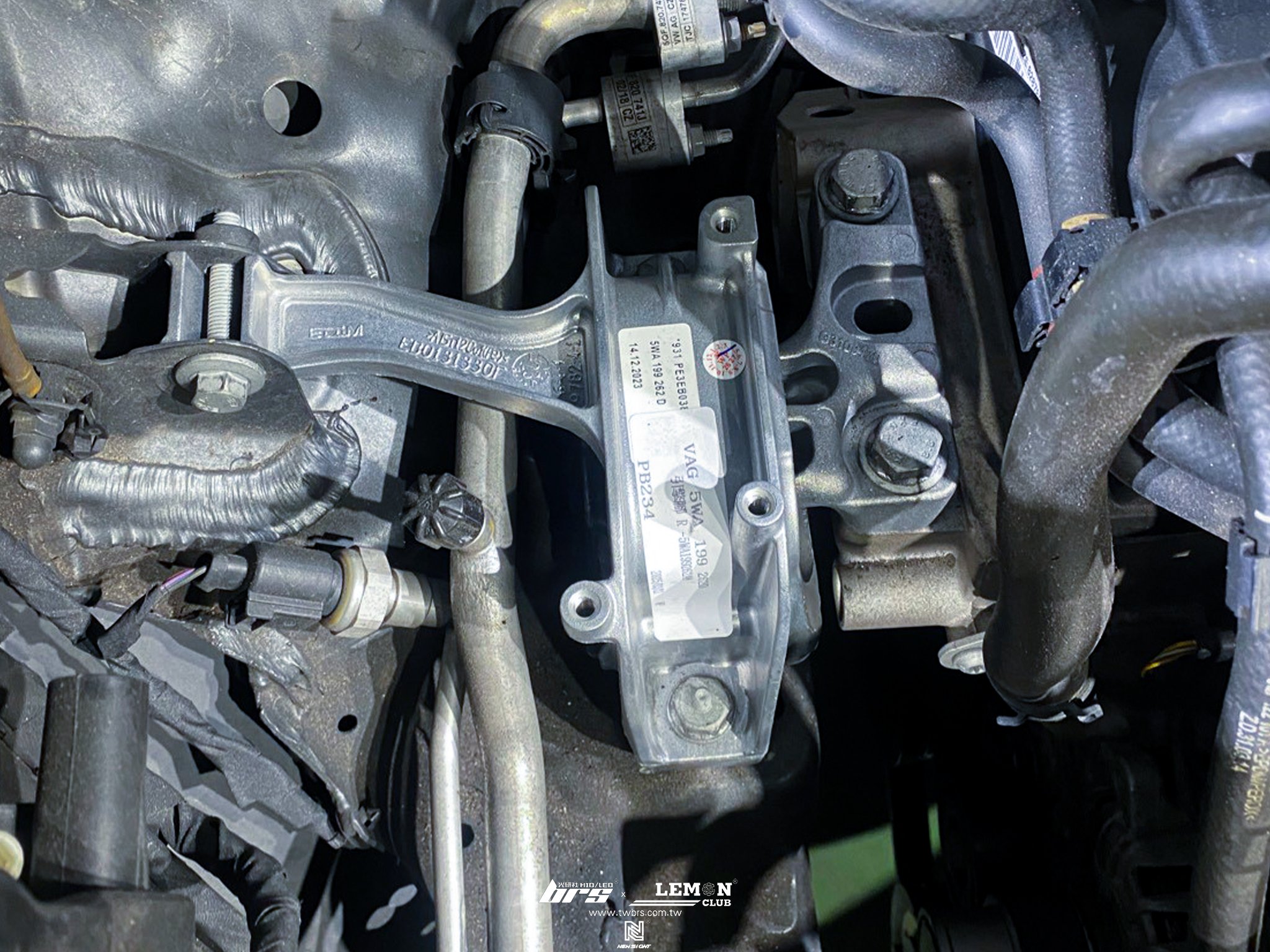 Skoda Kodiaq 保養 原廠引擎腳+原廠變速箱腳