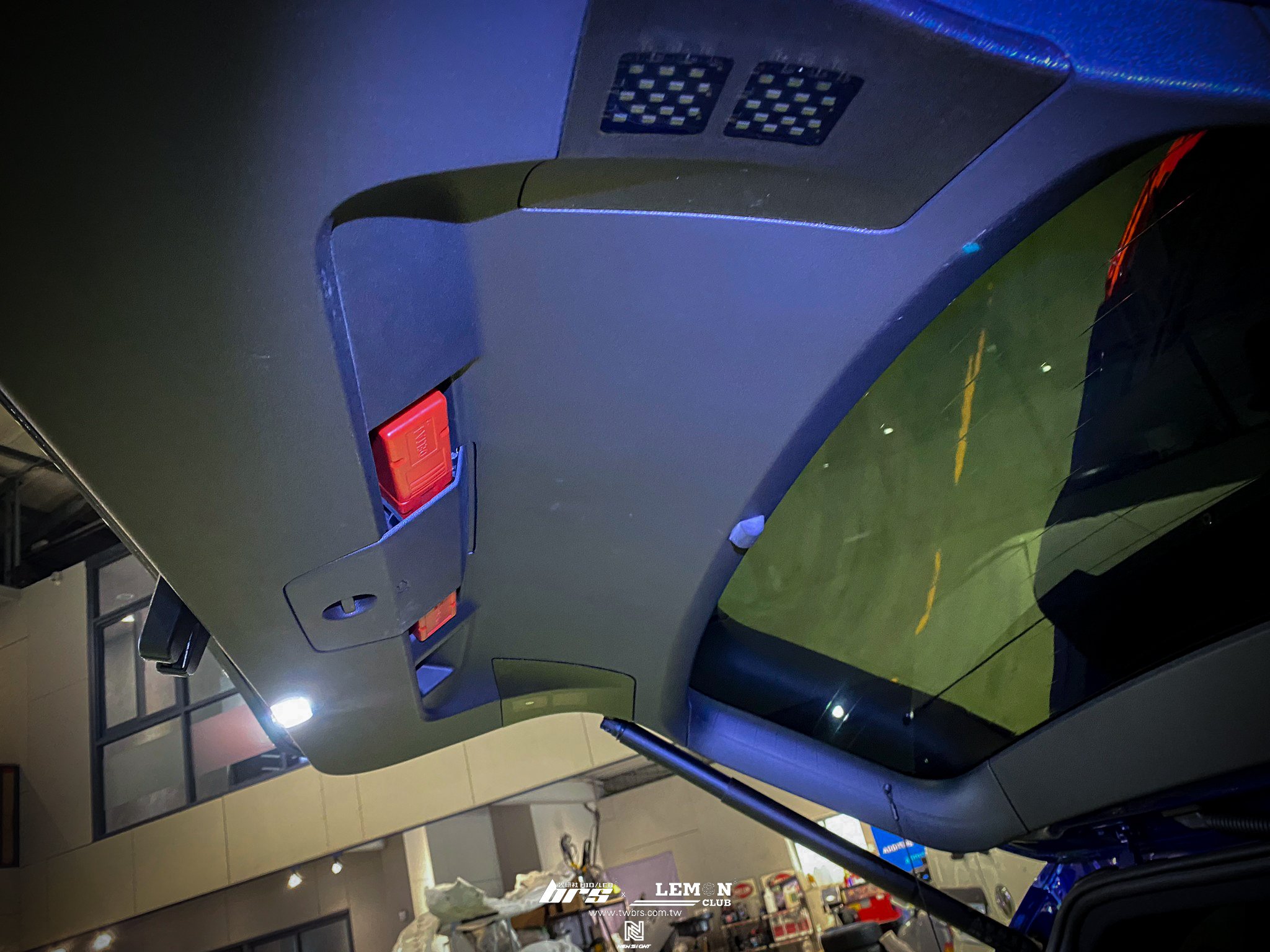 Volkswagen New Tiguan 安裝 專用尾門燈