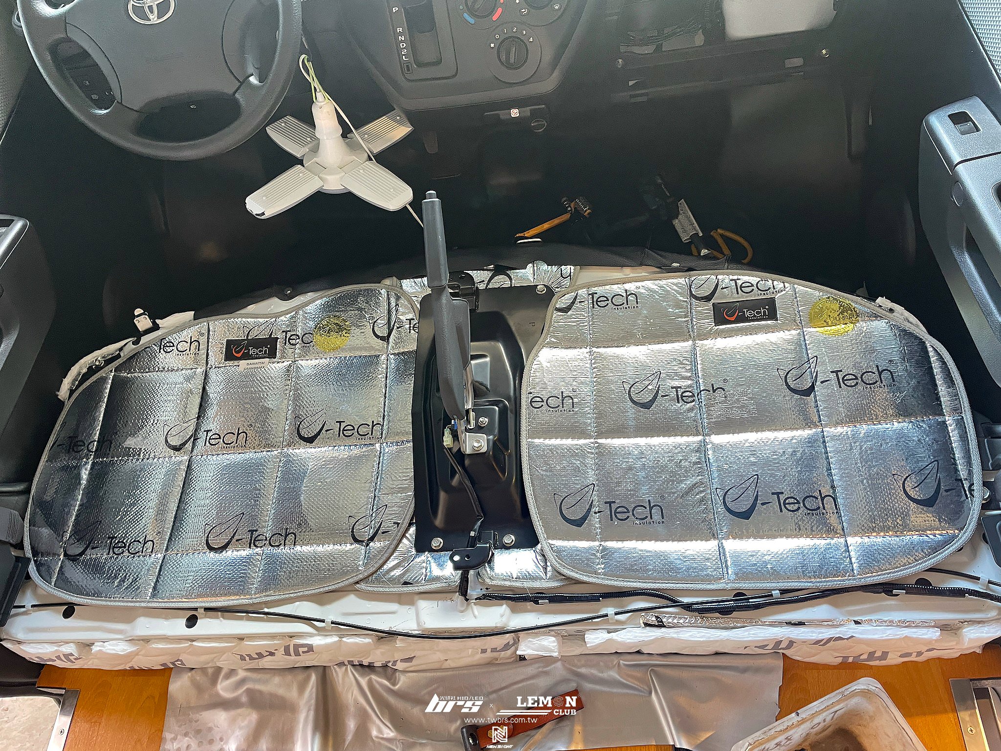 Toyota Town Ace 安裝 引擎室隔熱墊