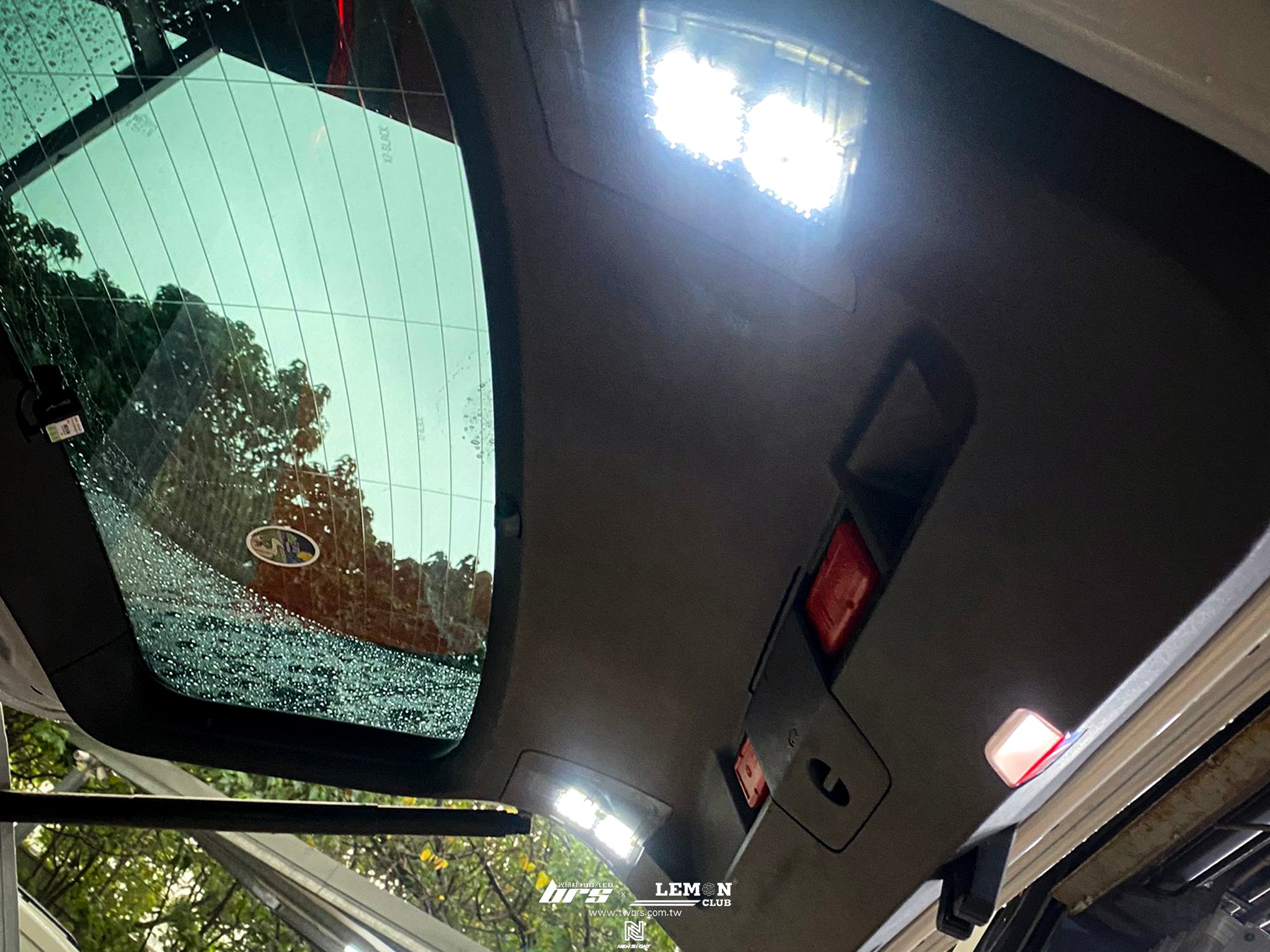 Volkswagen New Tiguan 安裝 原廠車道保持系統(2Q0鏡頭)+專用尾門燈