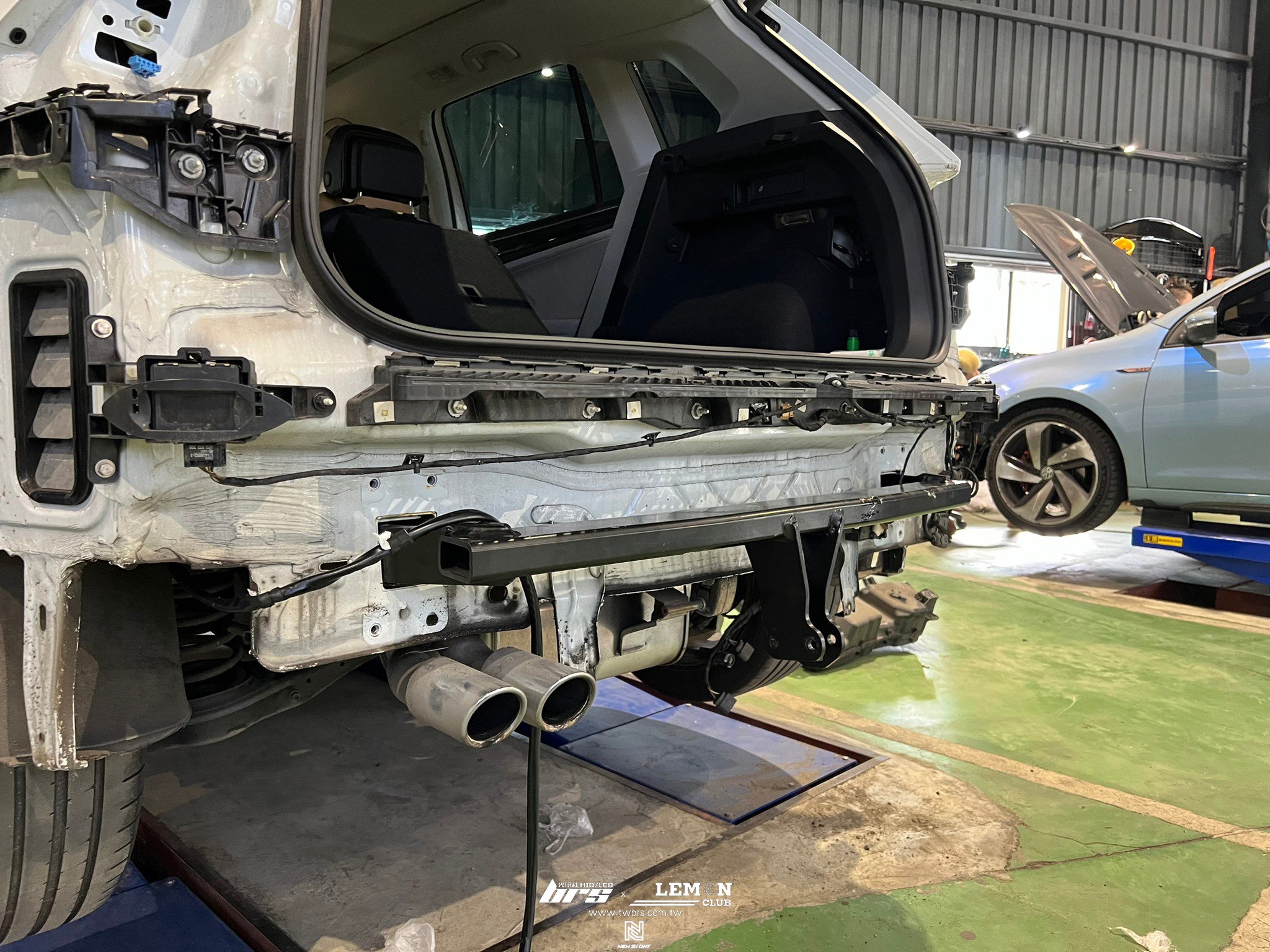 Volkswagen New Tiguan 安裝 原廠固定式拖車勾