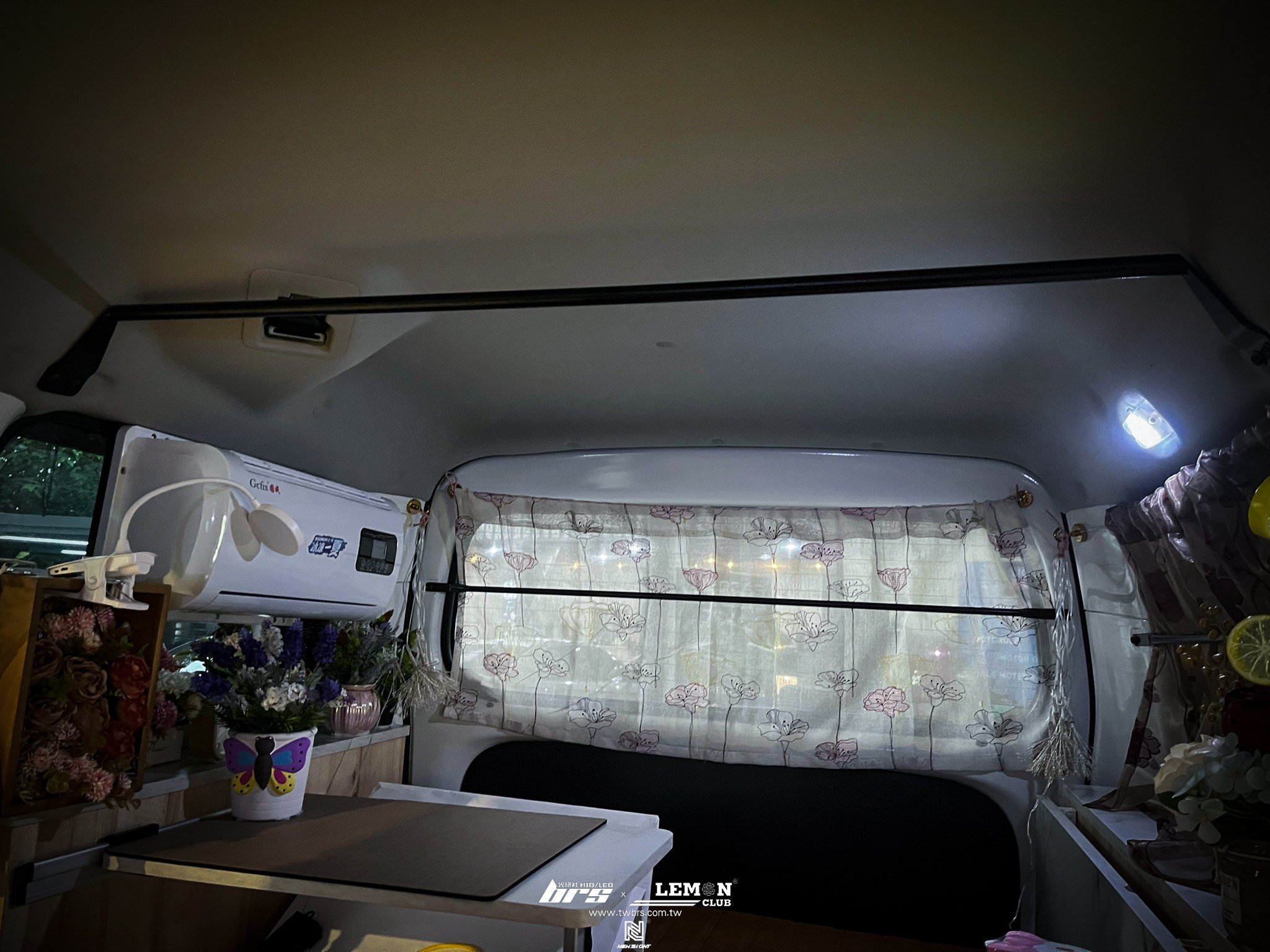 Toyota Town Ace 安裝 C柱掛桿+U-BS鋁合金進氣管+三色鋁合金冷氣空調旋鈕