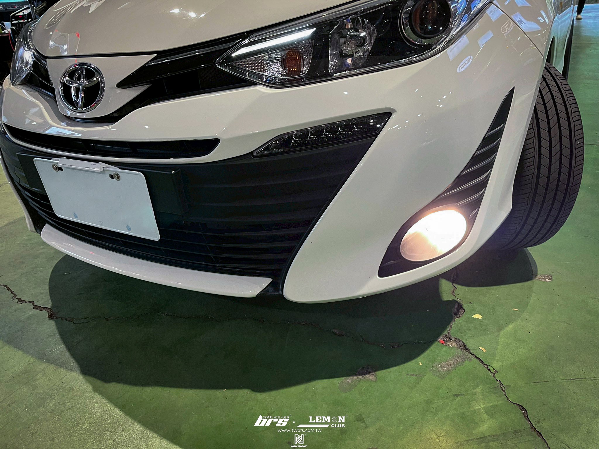 Toyota Vios 安裝 原廠型專用霧燈總成