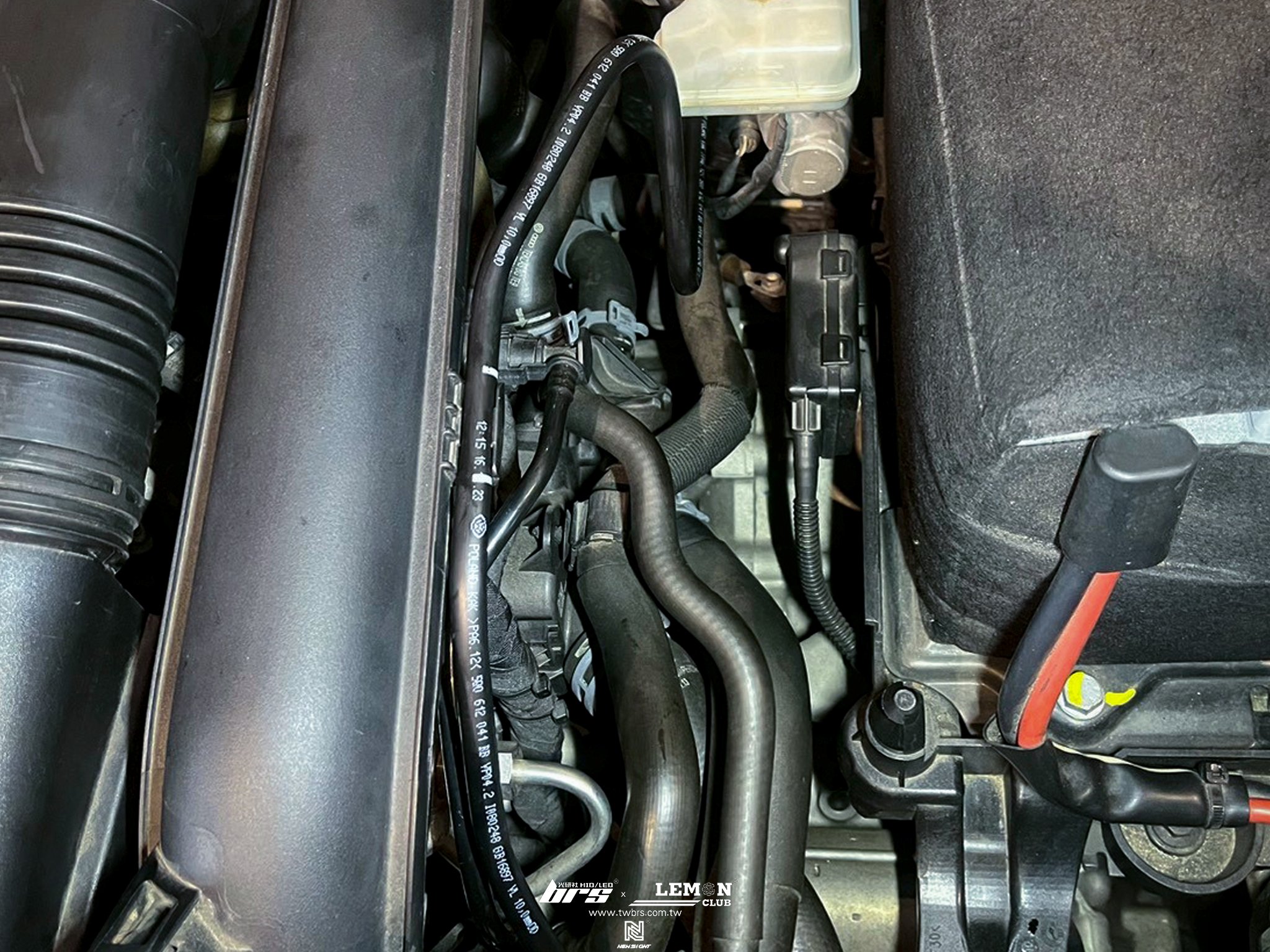 Skoda Superb 安裝 德國原廠煞車真空管含電磁閥