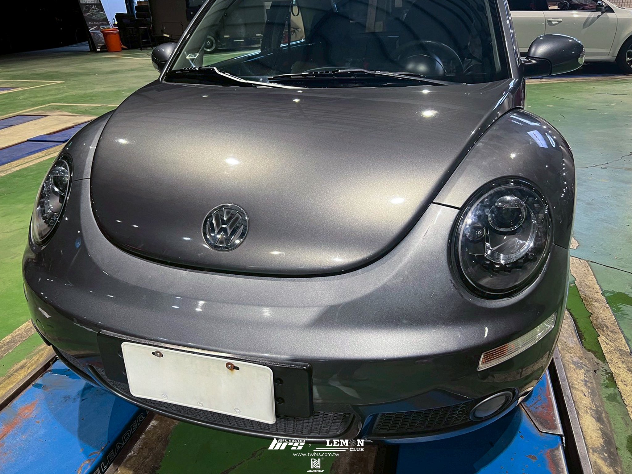 Volkswagen Beetle 安裝 副廠LED淚眼大燈